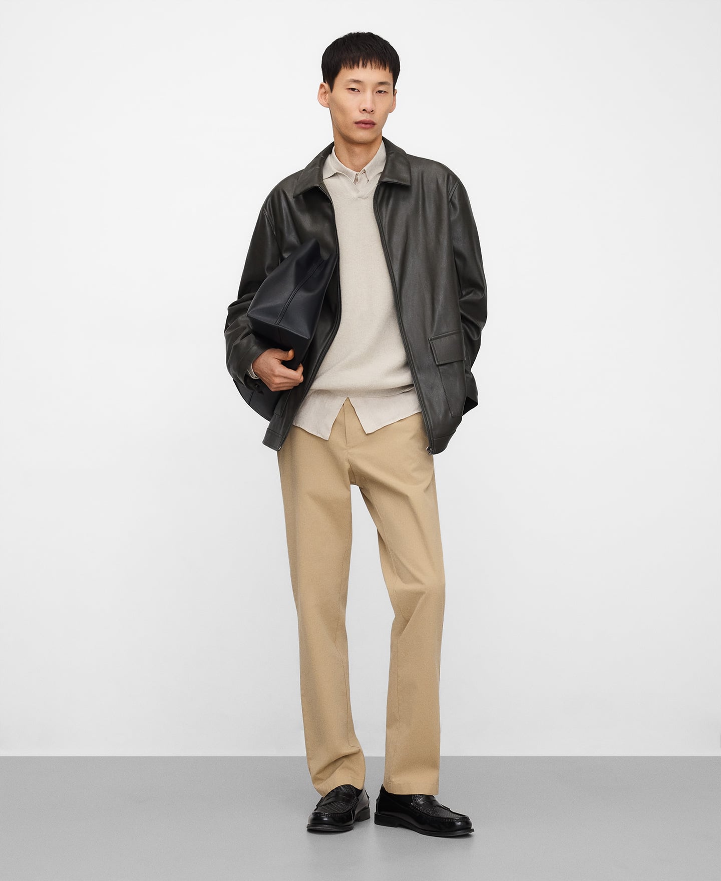 Pantal&oacute;n chino regular fit algod&oacute;n image number 1