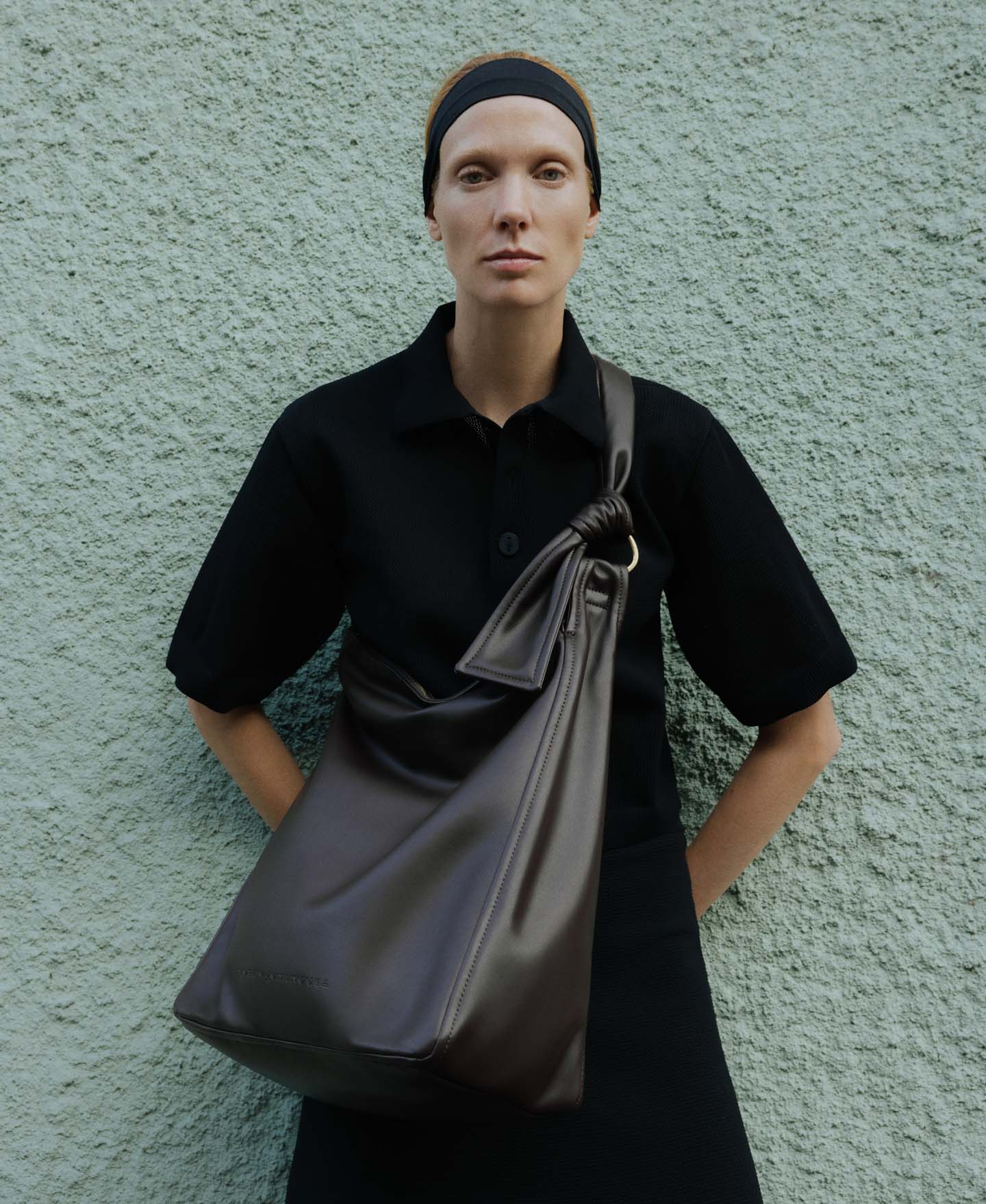 Nappa textured hobo maxi bag image number 4