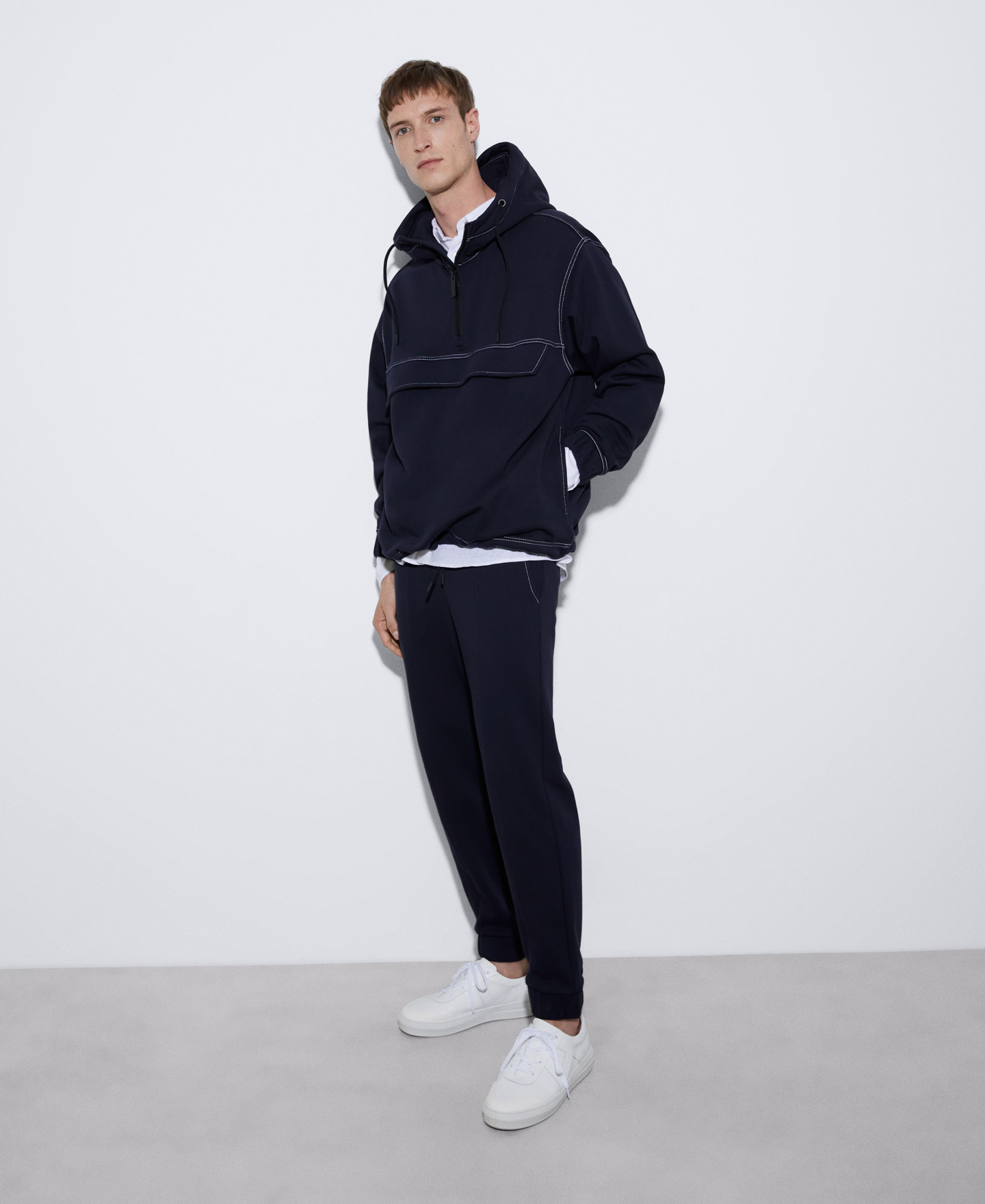 Organic cotton jogger trousers image number 1