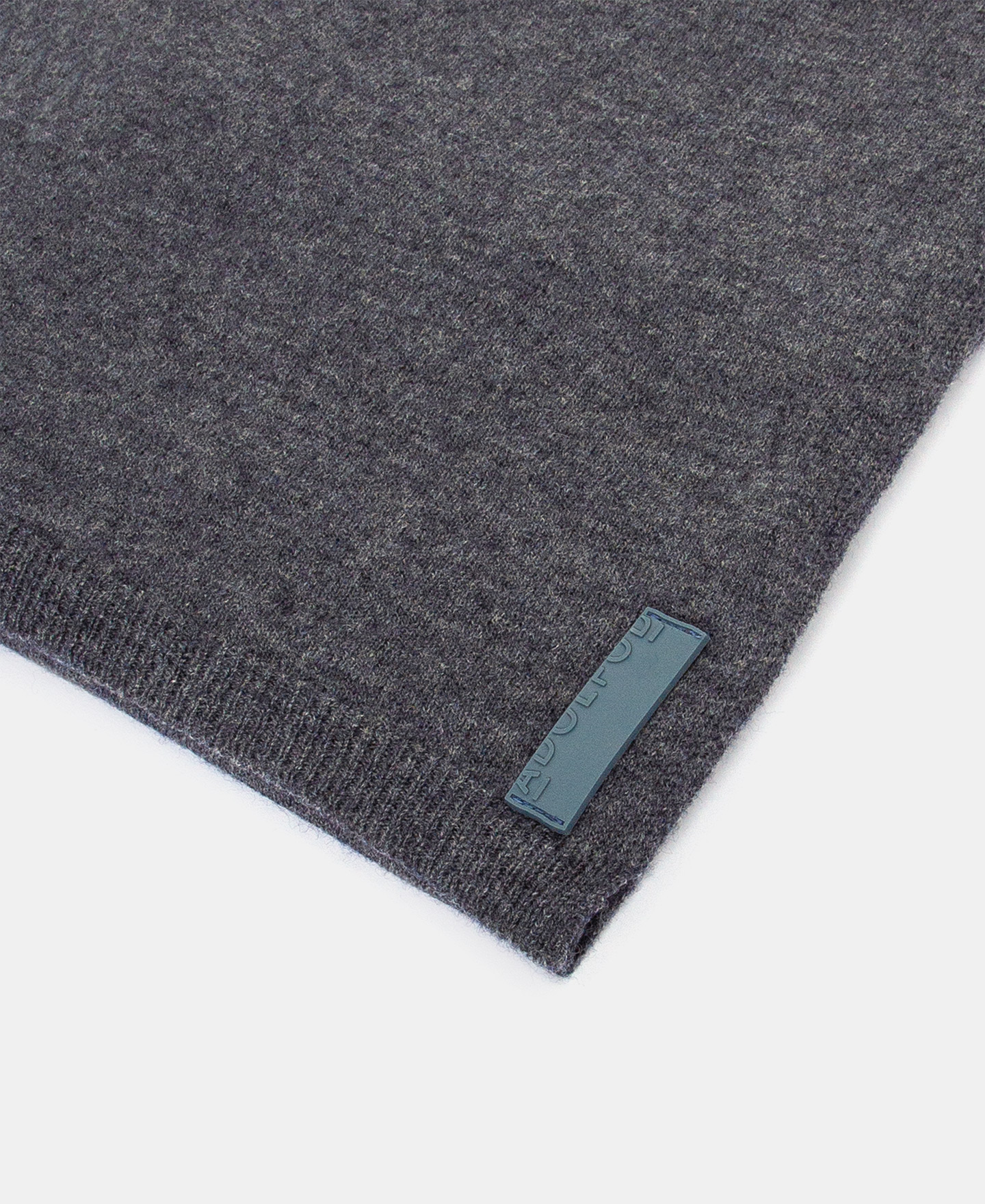 Plain merino wool scarf image number 1