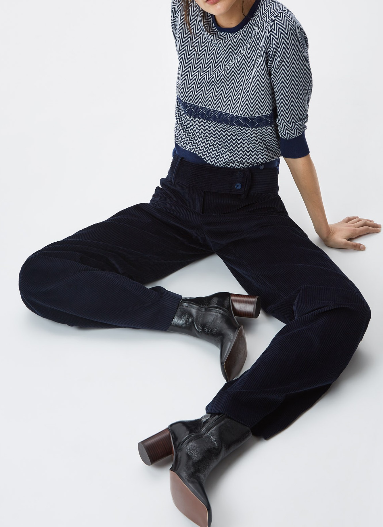 Basic sweater with bicolour jacquard image number 0