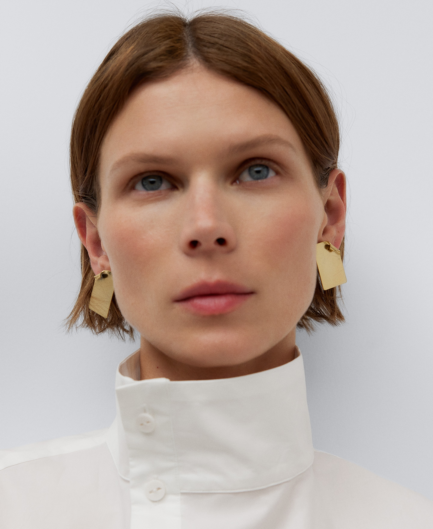 Boucles d'oreilles motif lettres pour femme image number 3