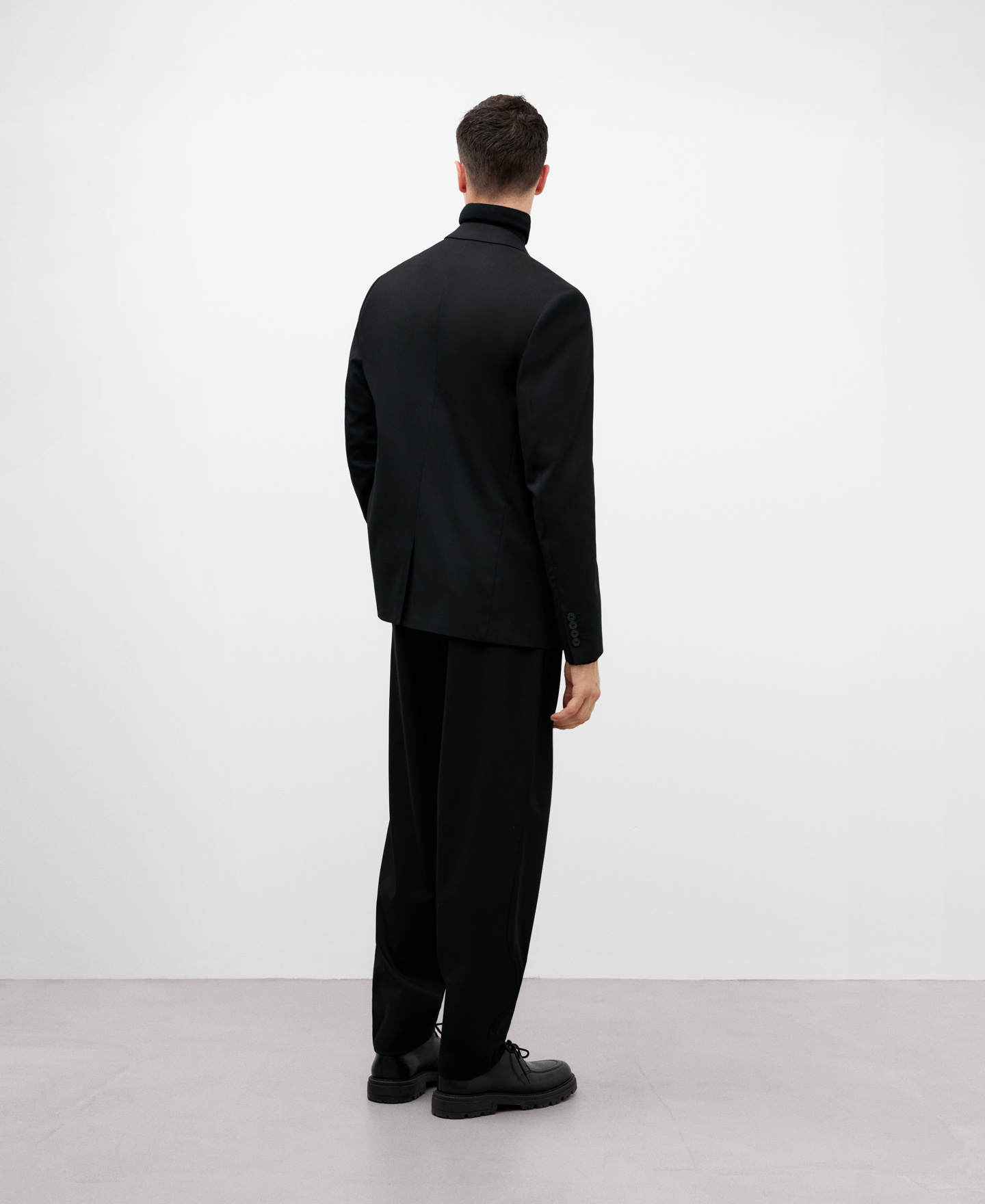 Blazer dos botones hombre image number 2