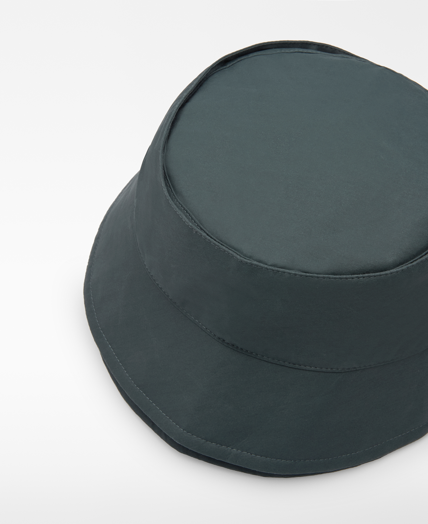 Waterproof bucket hat man image number 3