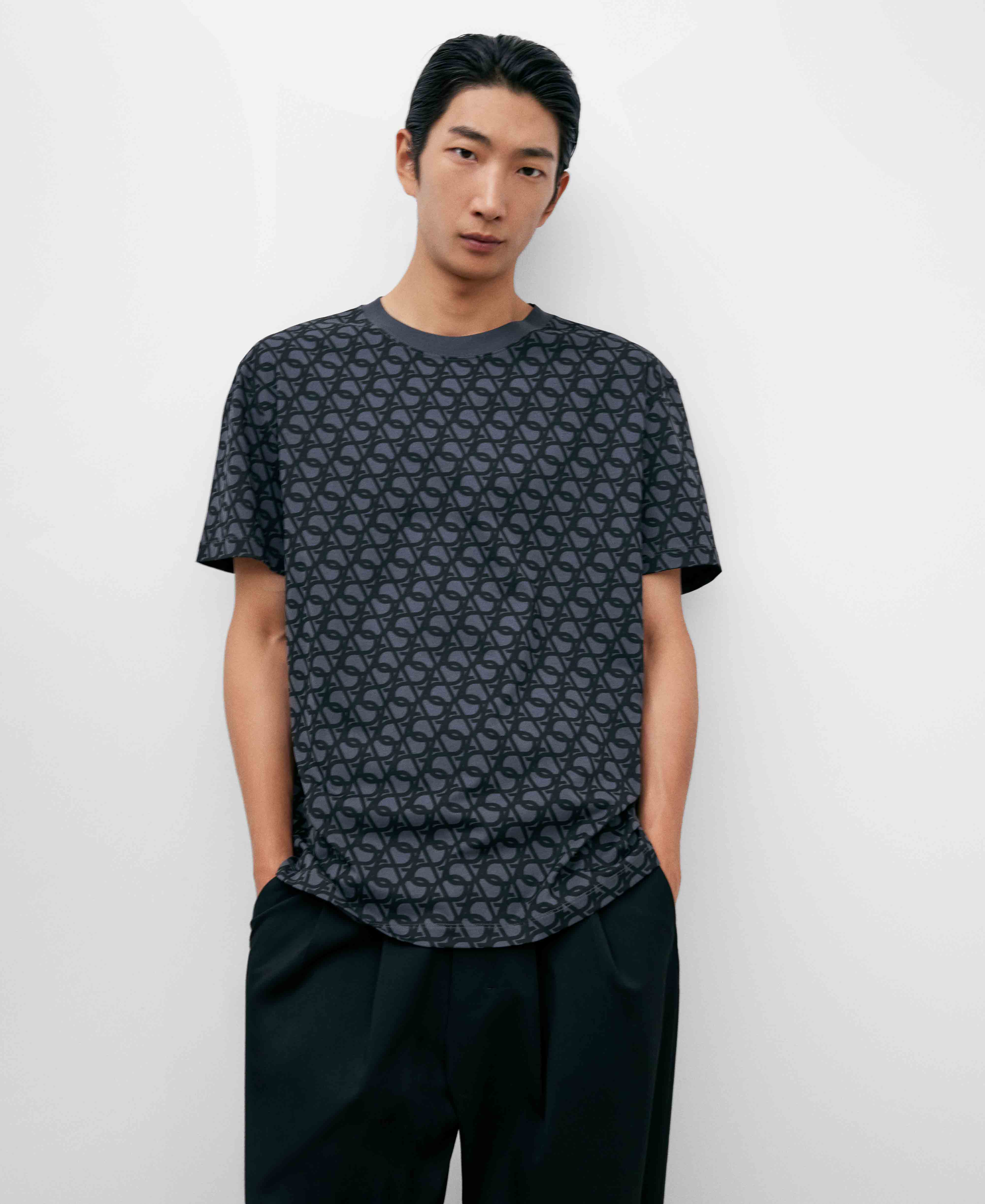 Monogram print T-shirt image number 0