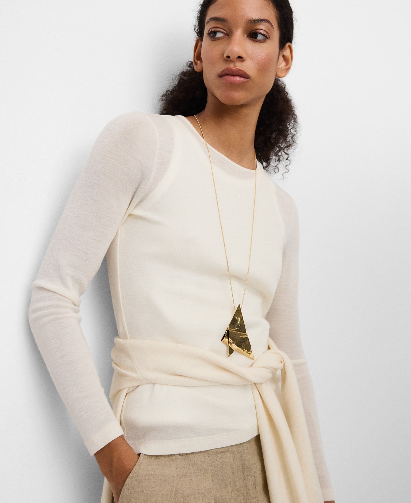 Folded triangular pendant necklace image number 3