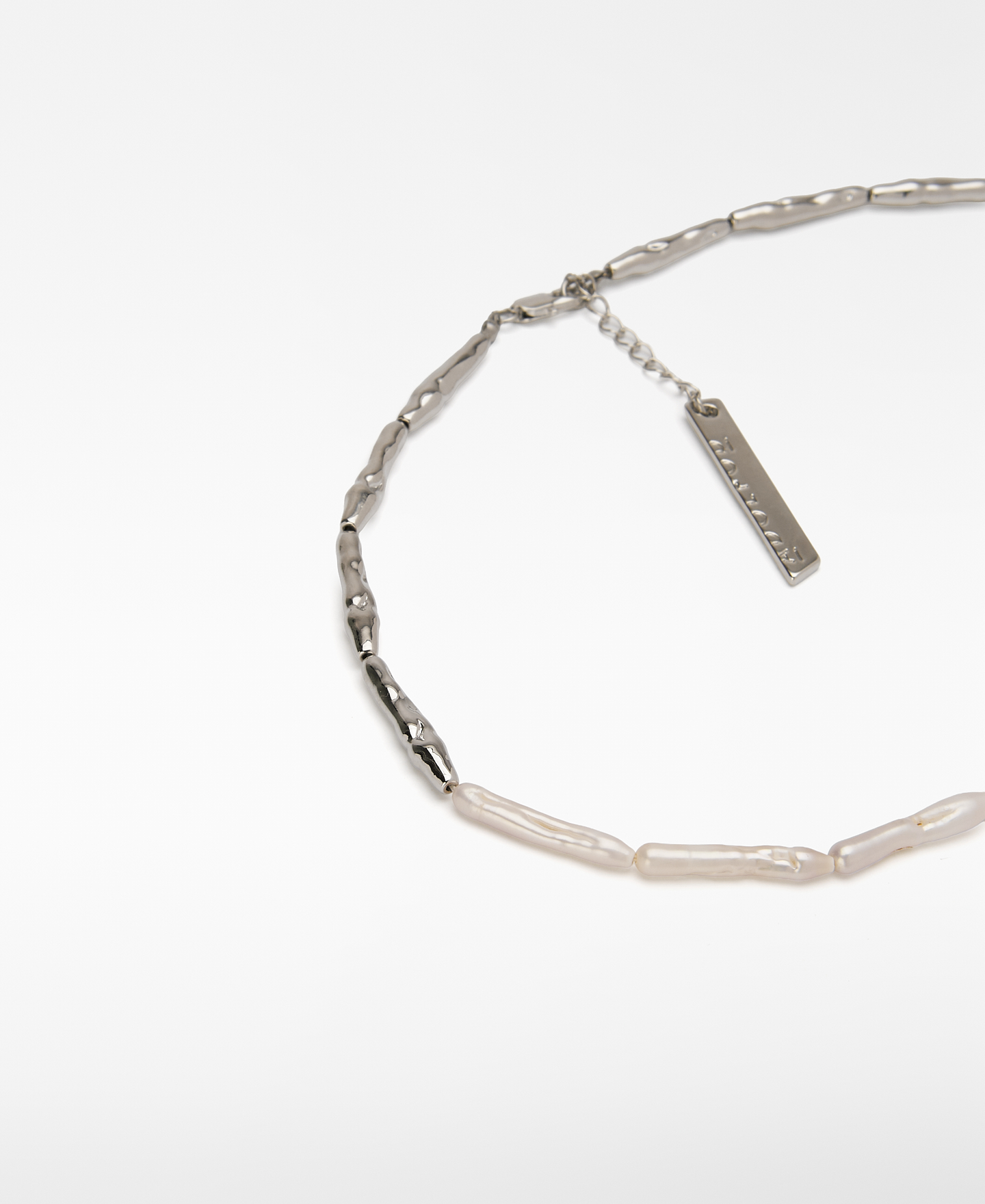 Elongated pearls necklace image number 2