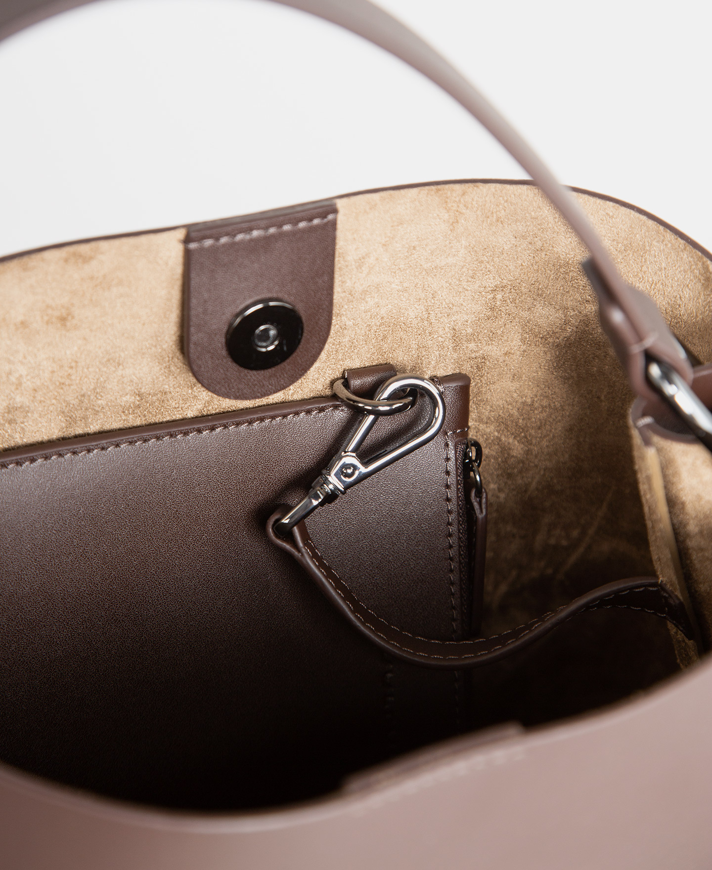 Hobo in vachetta leather image number 2