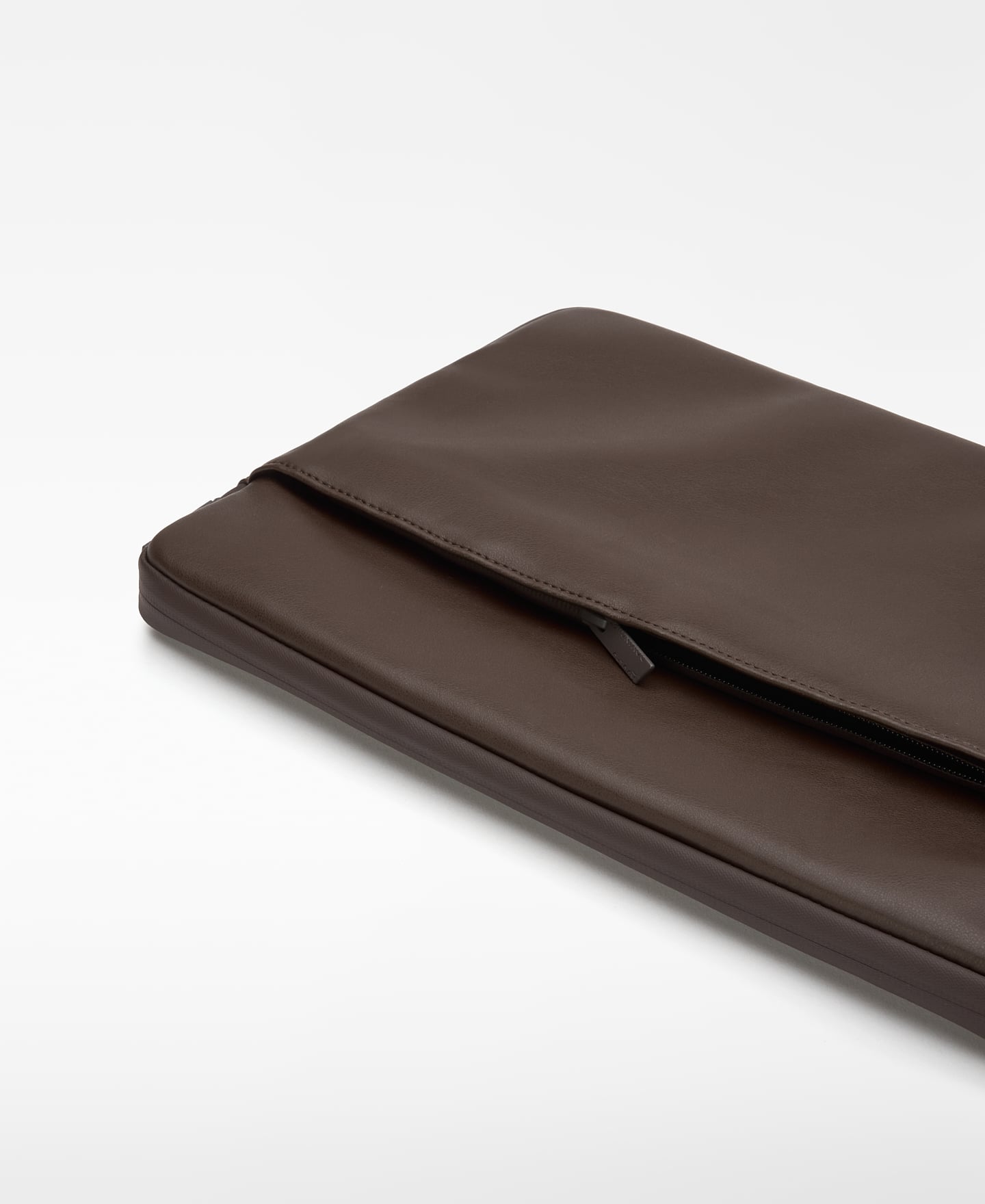 Leather-Non-Leather laptop sleeve image number 1