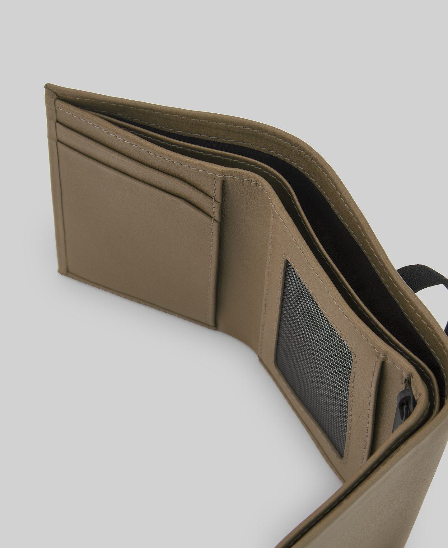 Cartera cuadrada piel responsable hombre image number 2