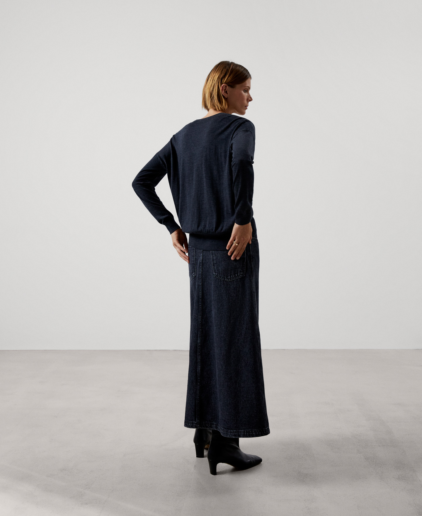 V-neckline merino wool sweater image number 2