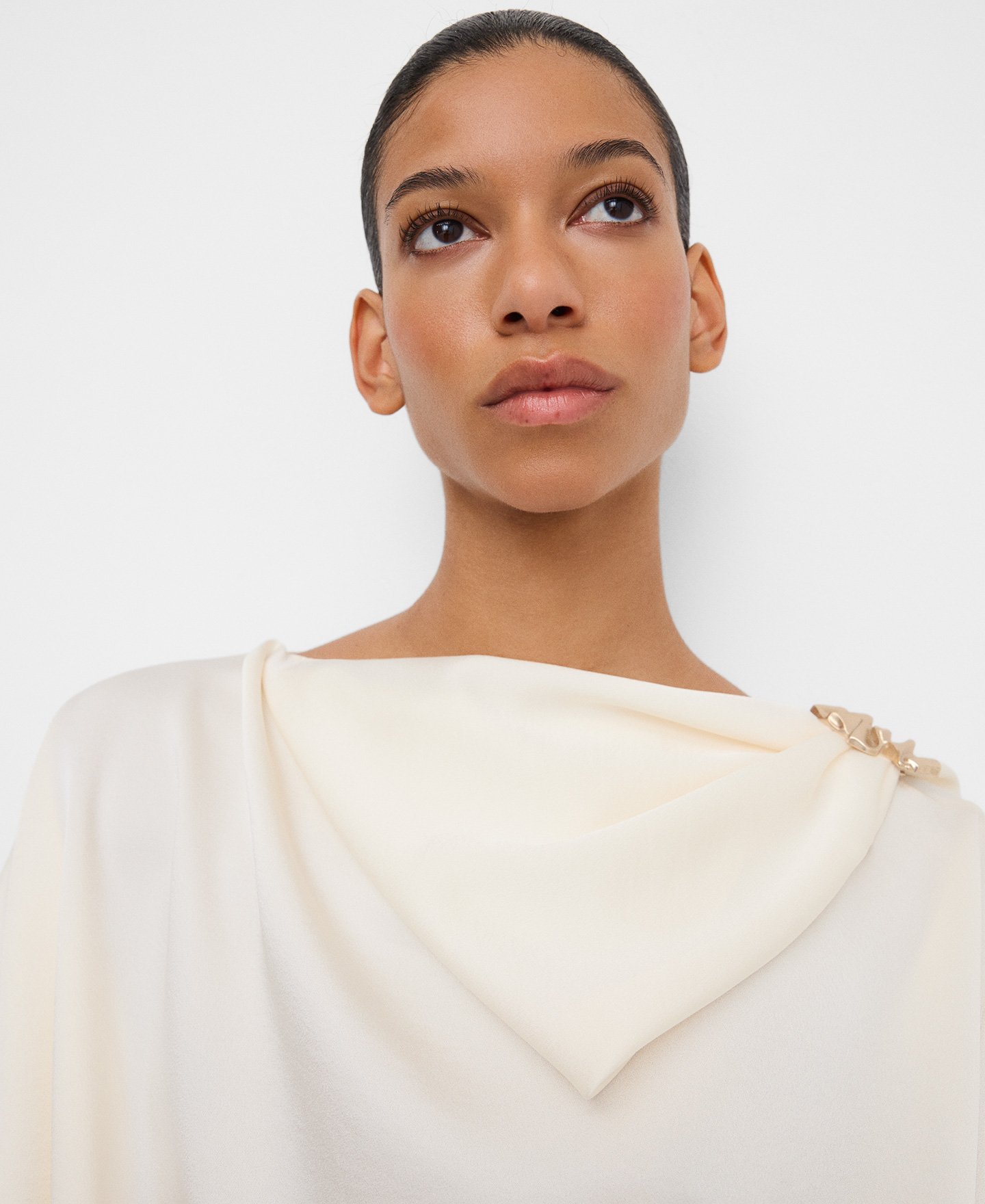 Satin scarf-collar loose top image number 3