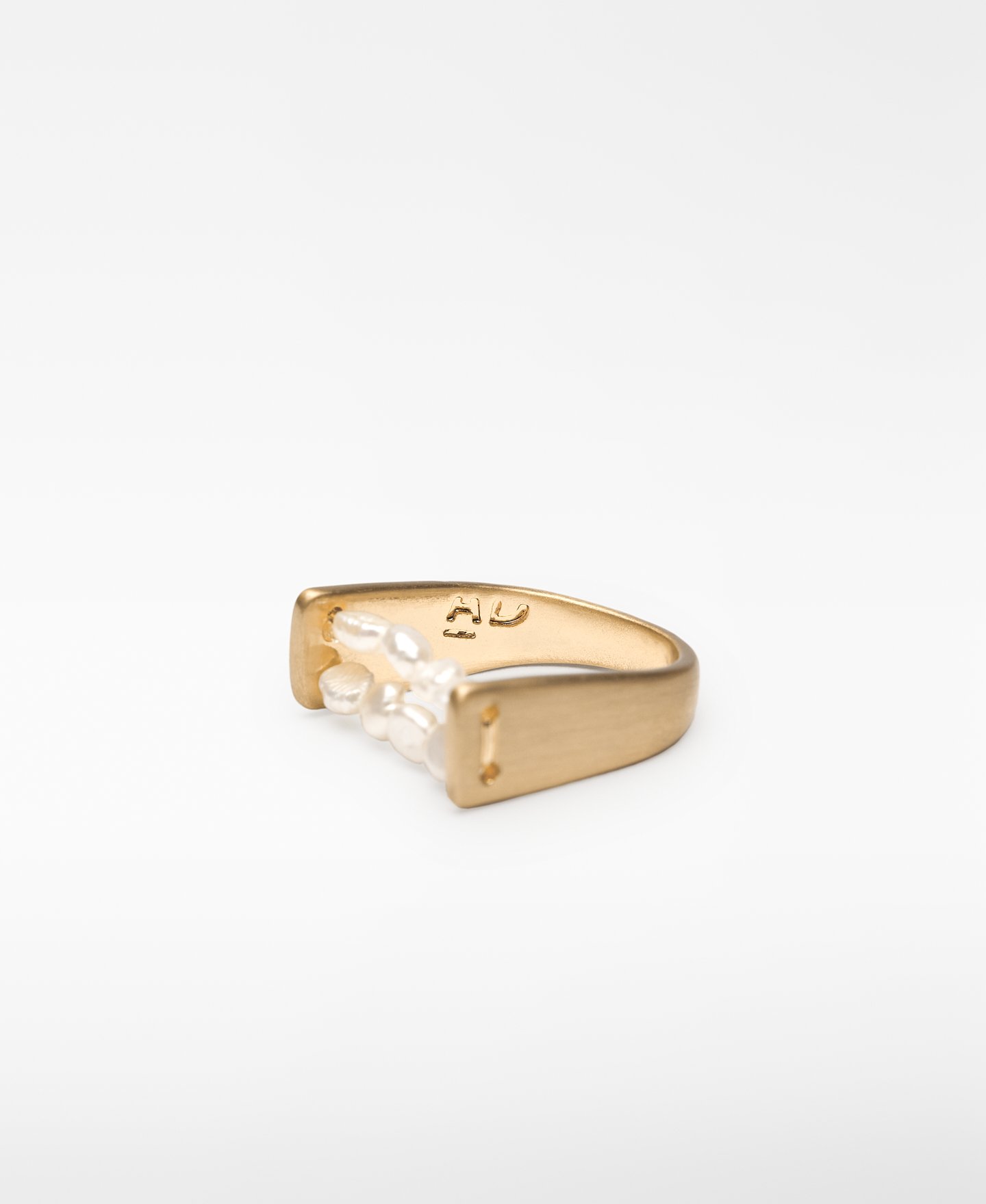 Anillo metálico con perlas mujer image number 2