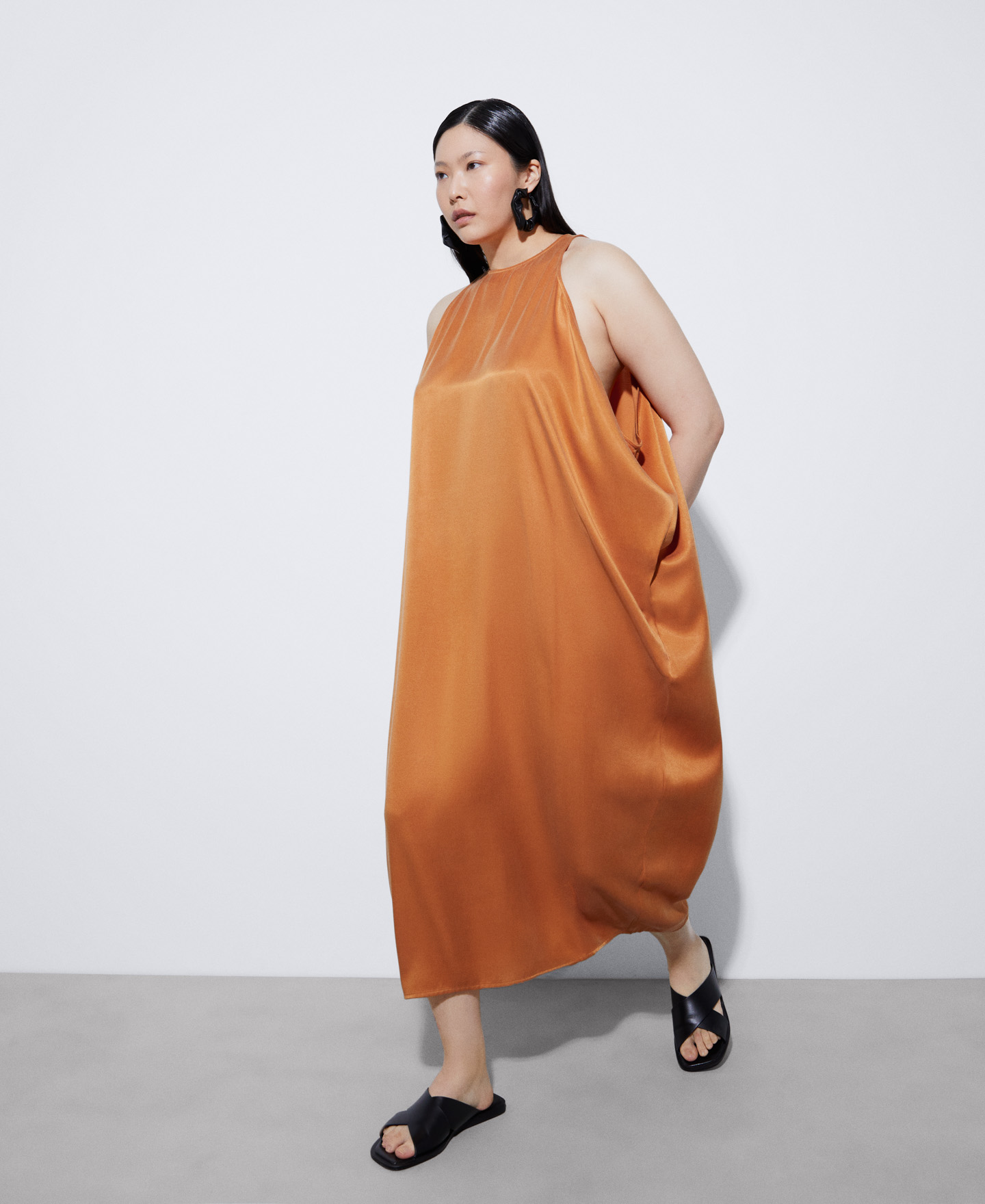 Side slit dress in viscose image number 1