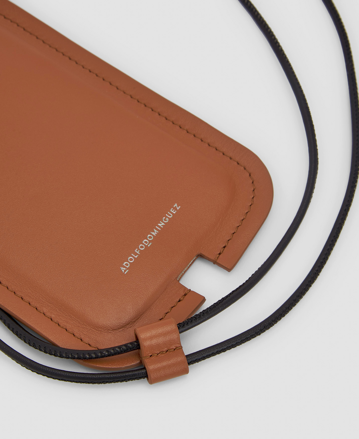 Mobile phone holder with adjustable cord image number 1