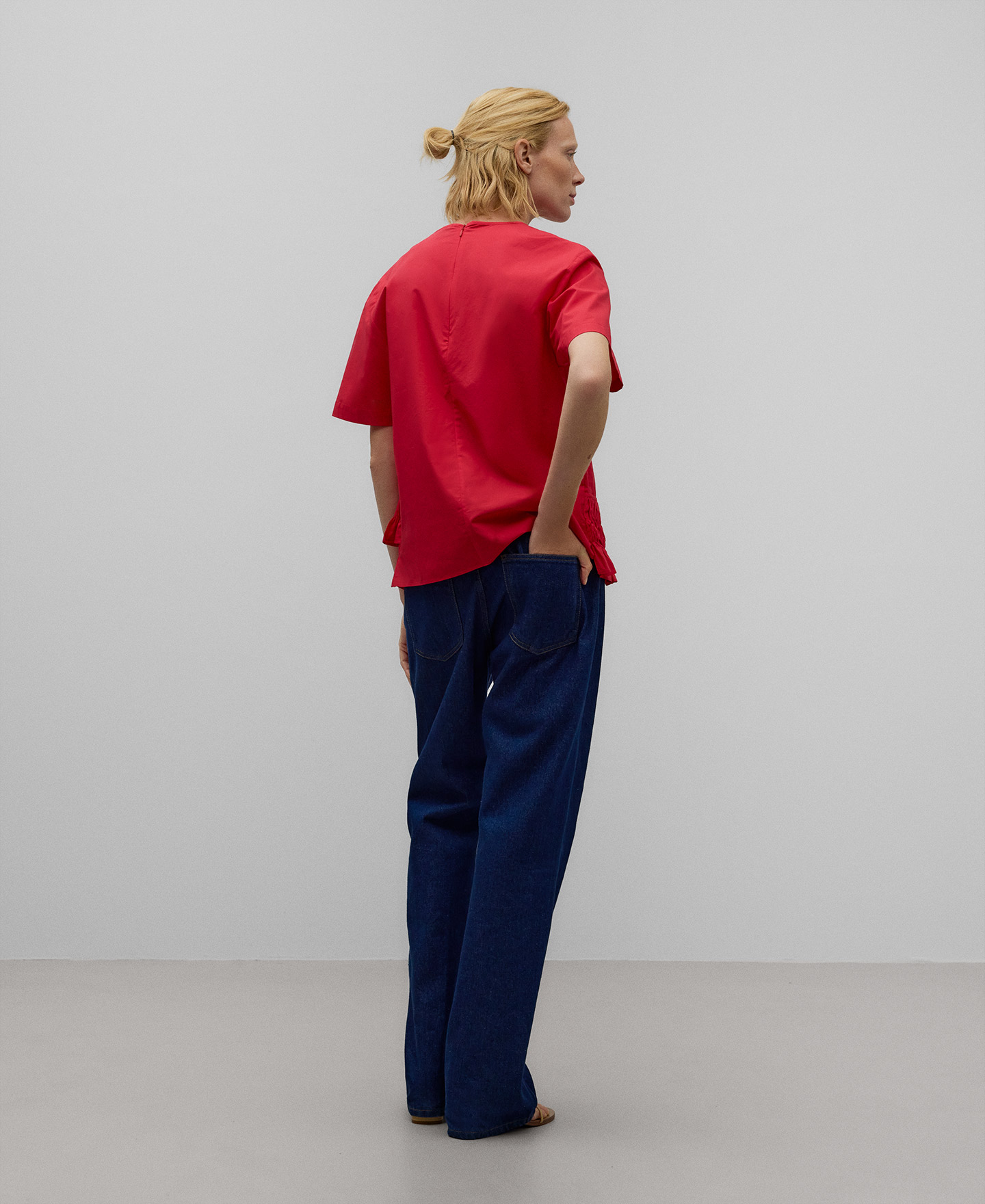 Red ruffle blouse woman image number 2