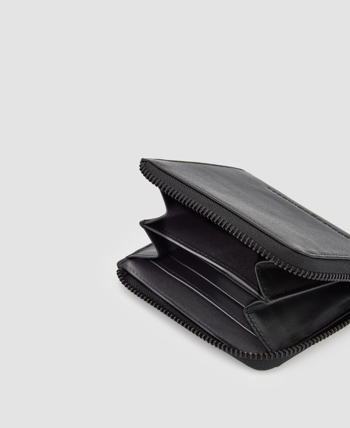 Responsible leather wallet image number 2