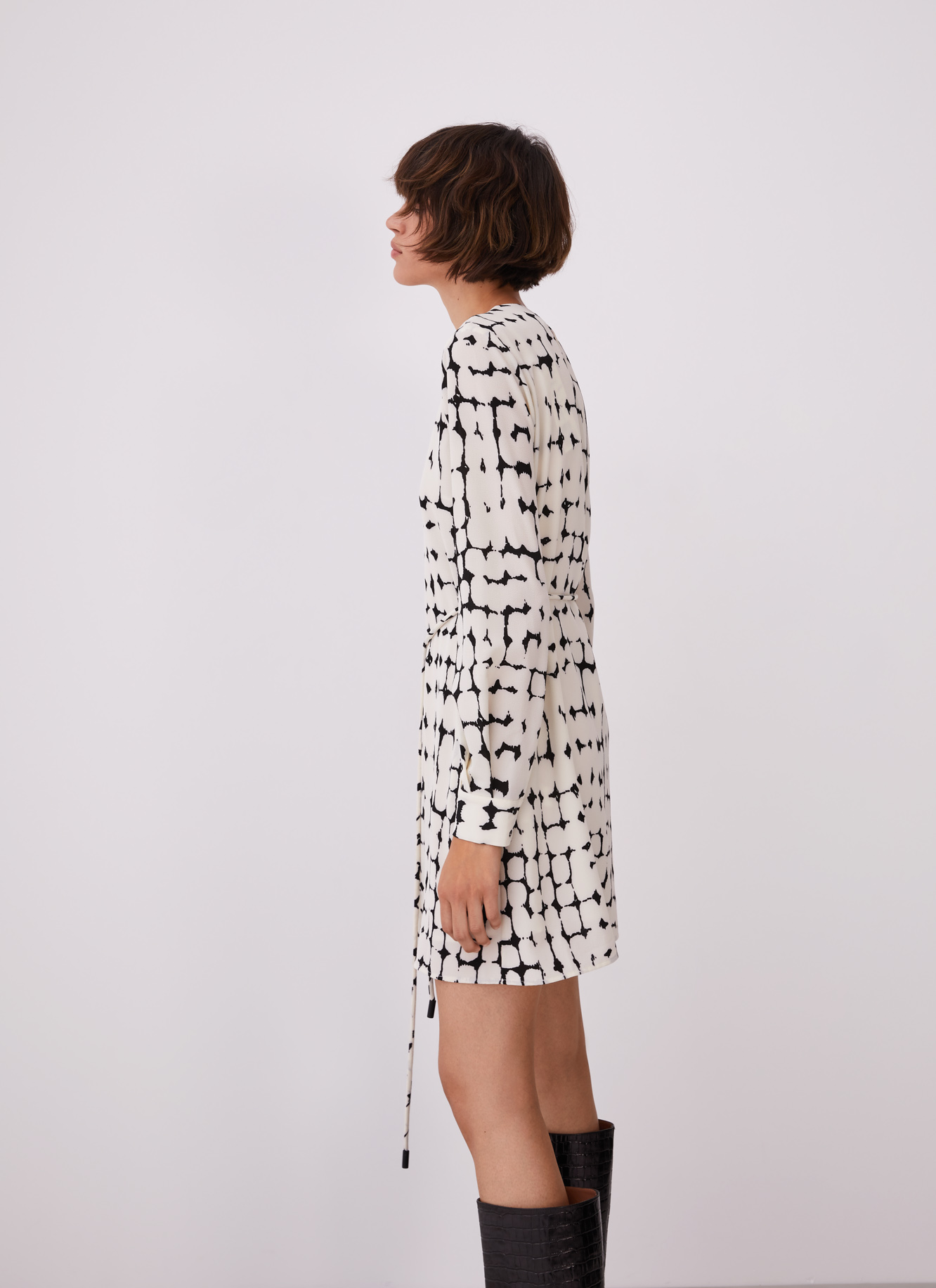 Mini dress with signature print image number 2