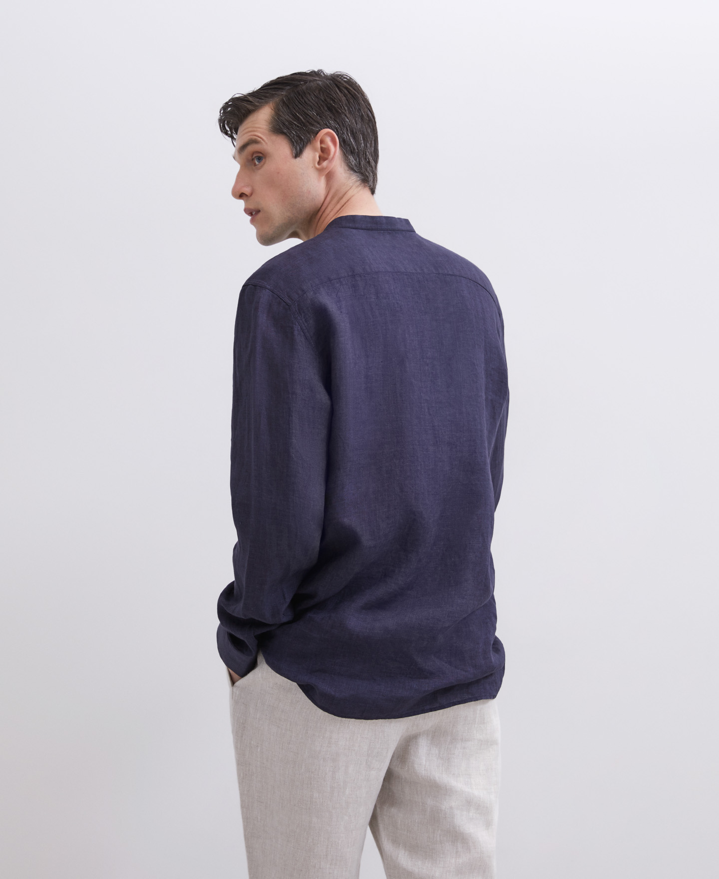 Camisa azul cuello mao en lino image number 2