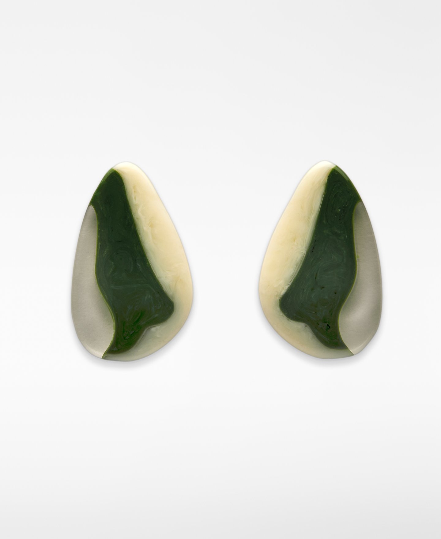 Tricolor resin earrings image number 0