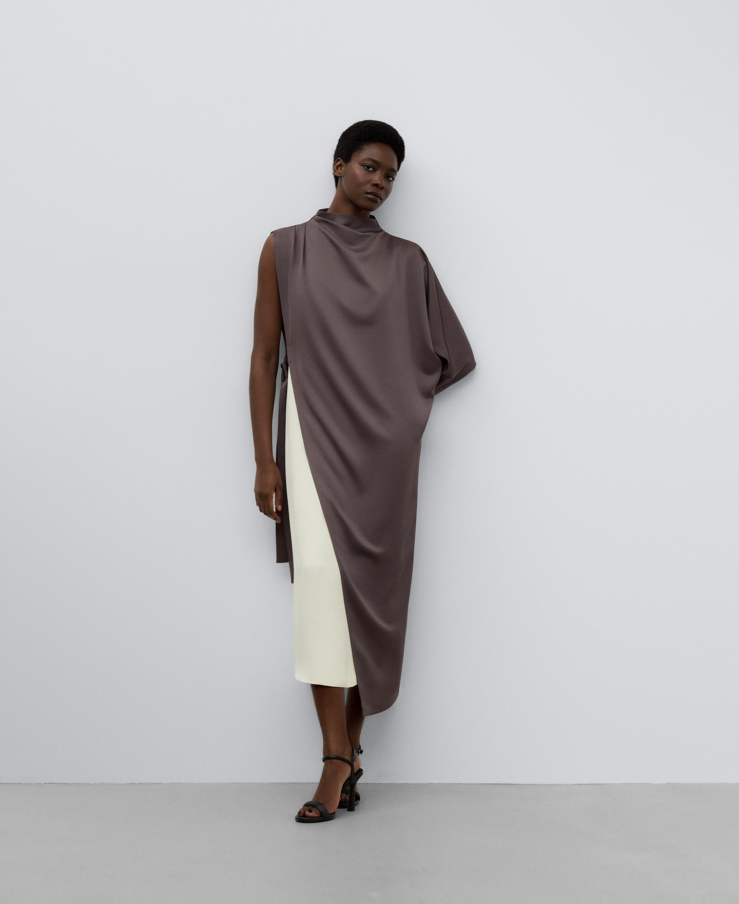 Two-tone dress woman image number 1