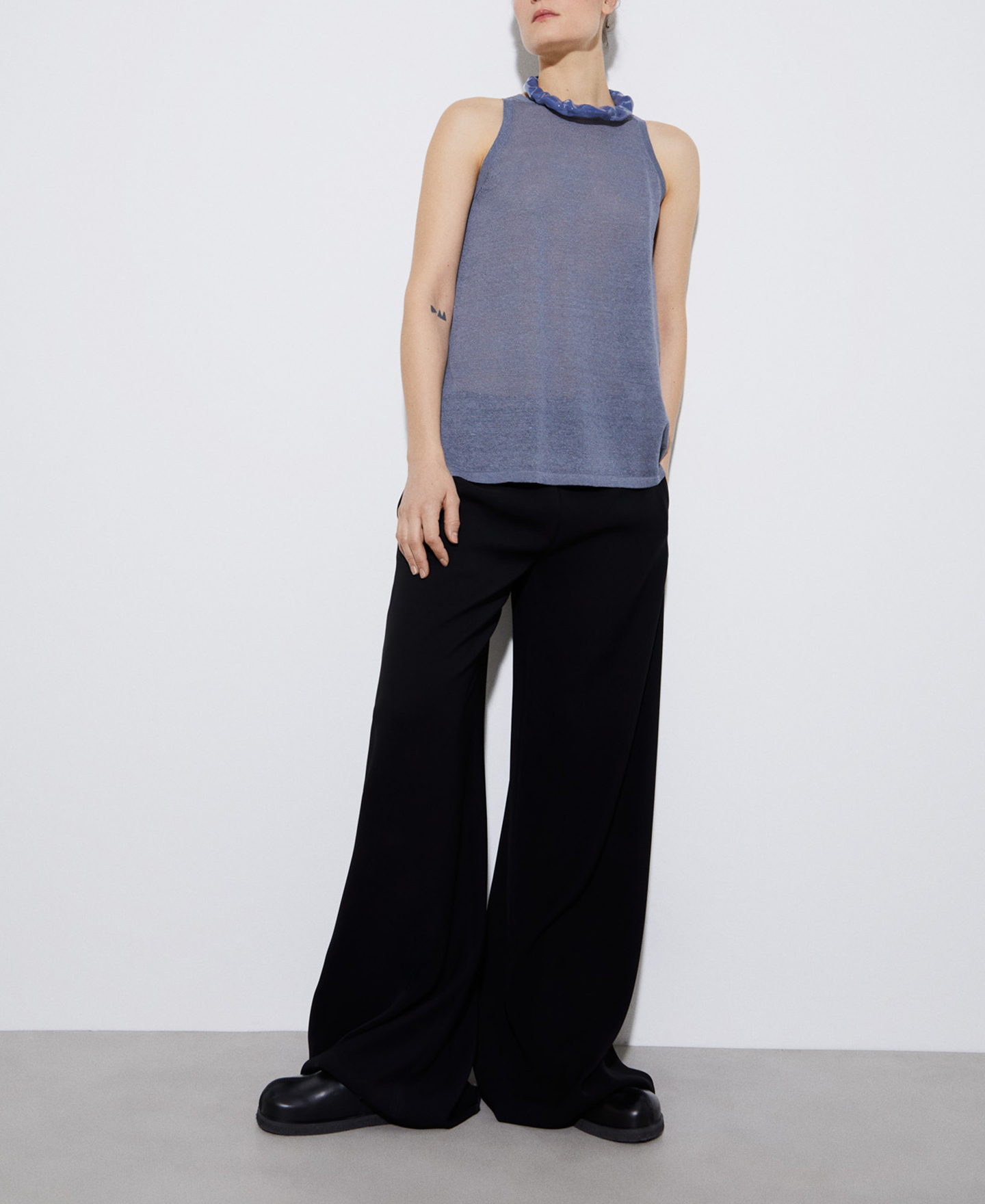 Top halter en punto lino image number 1