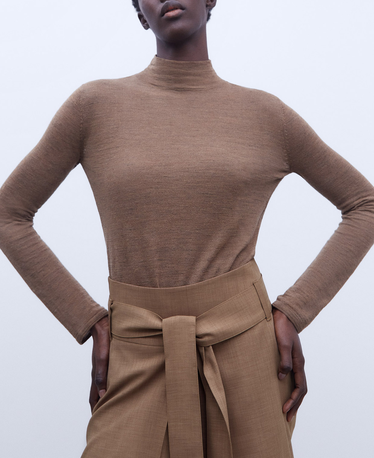 Linen and alpaca wool fabric sweater image number 0
