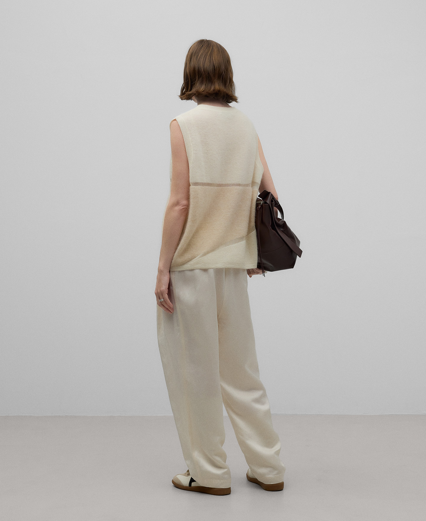 Chaleco punto con transparencias mujer image number 2