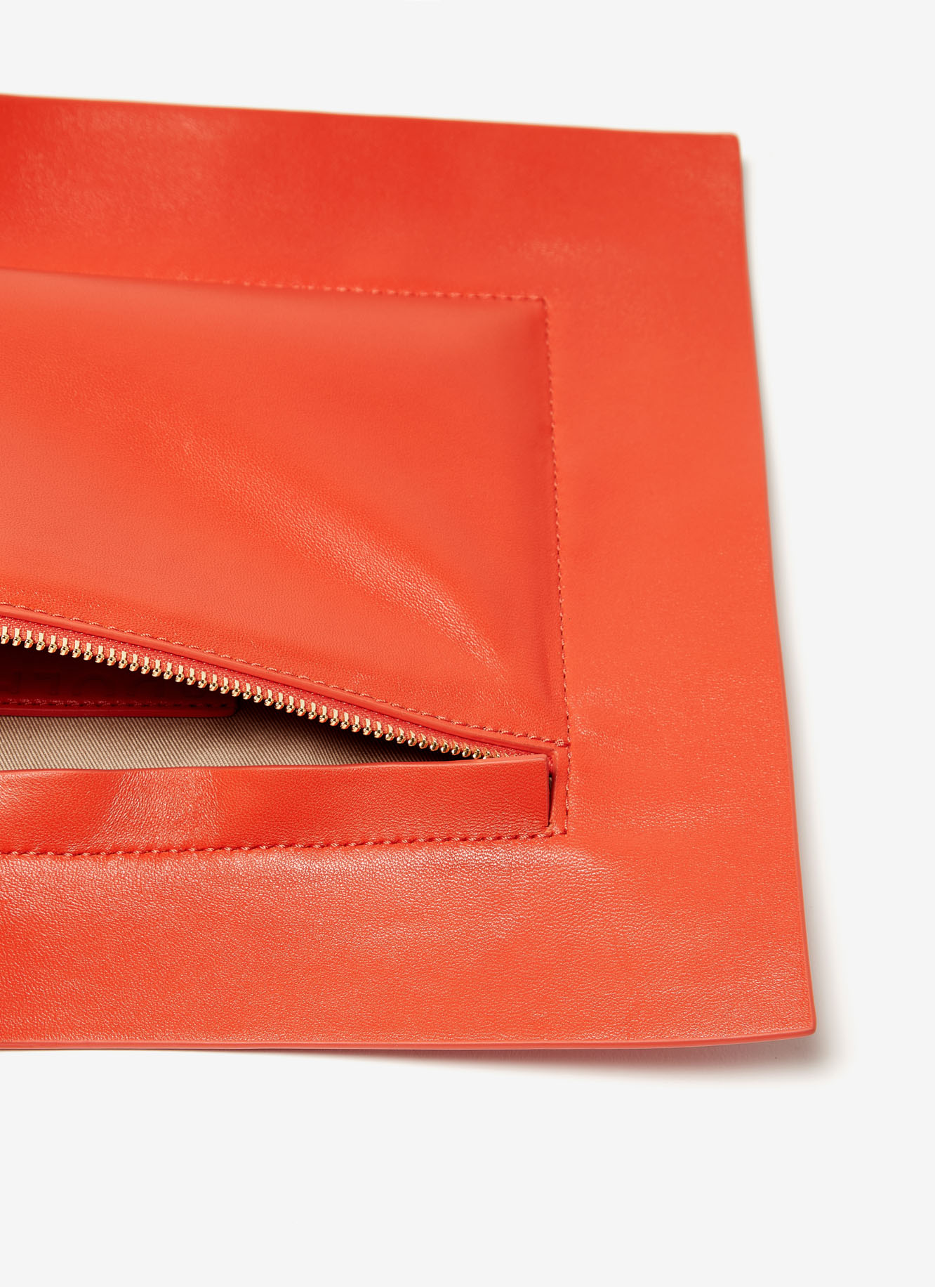 Leather clutch with signature puller image number 3