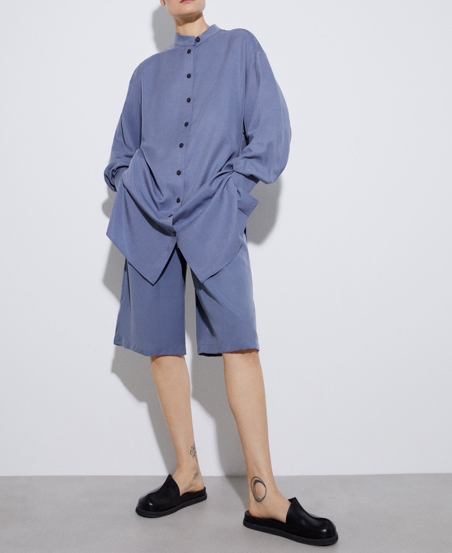 Mandarin collar lyocell long blouse image number 1