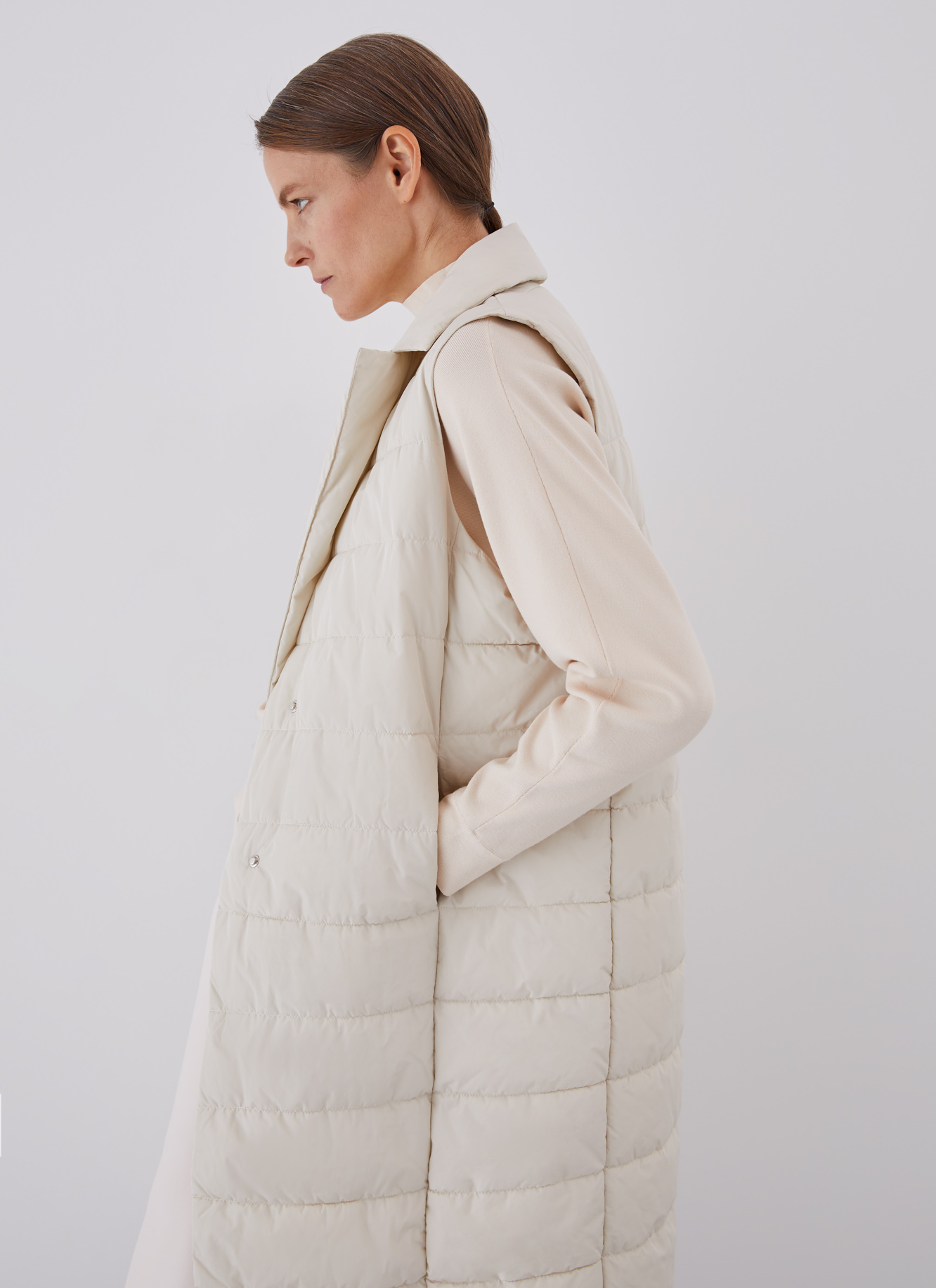 Long padded vest image number 3