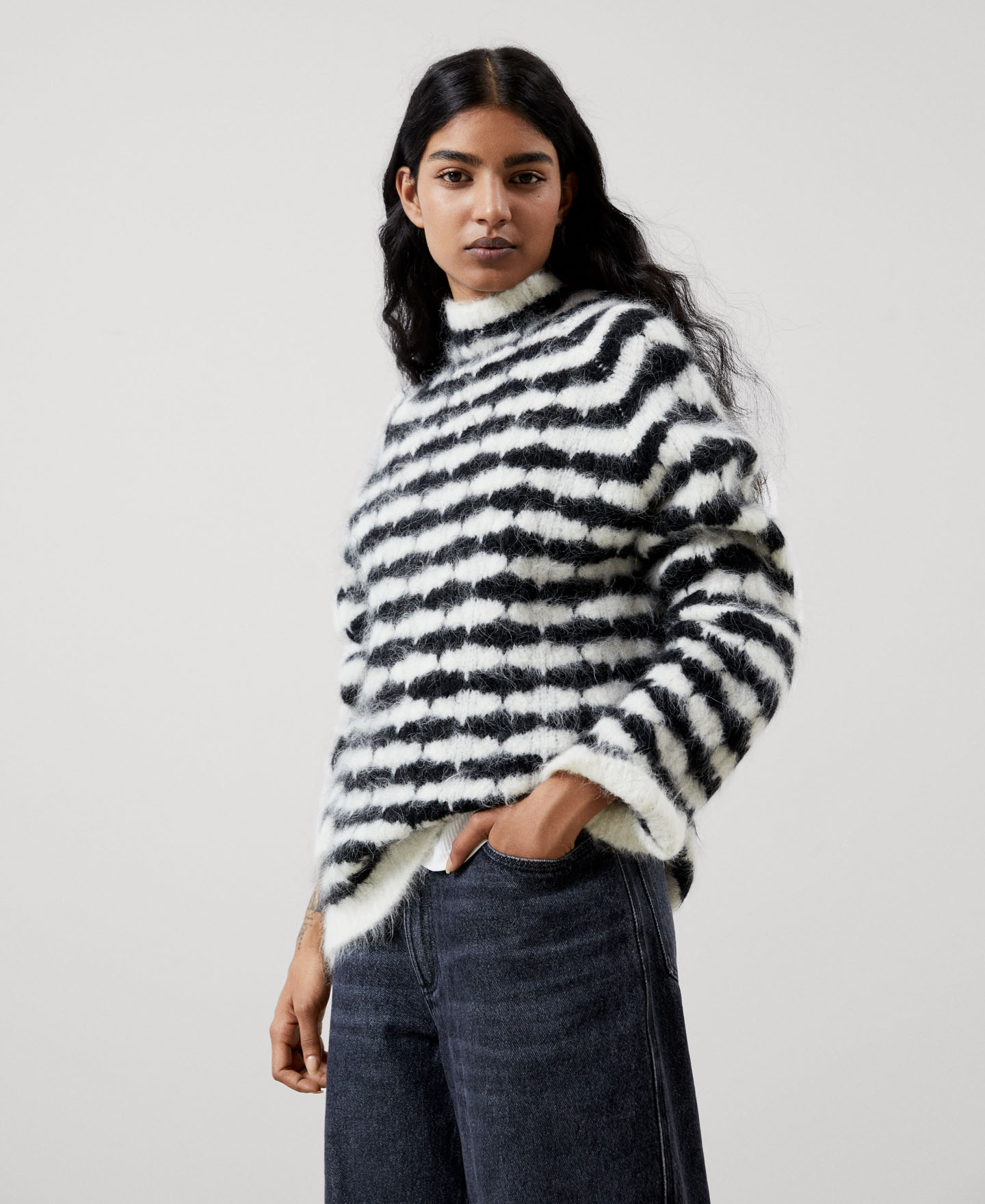 Raglan sleeve funnel collar sweater image number 0