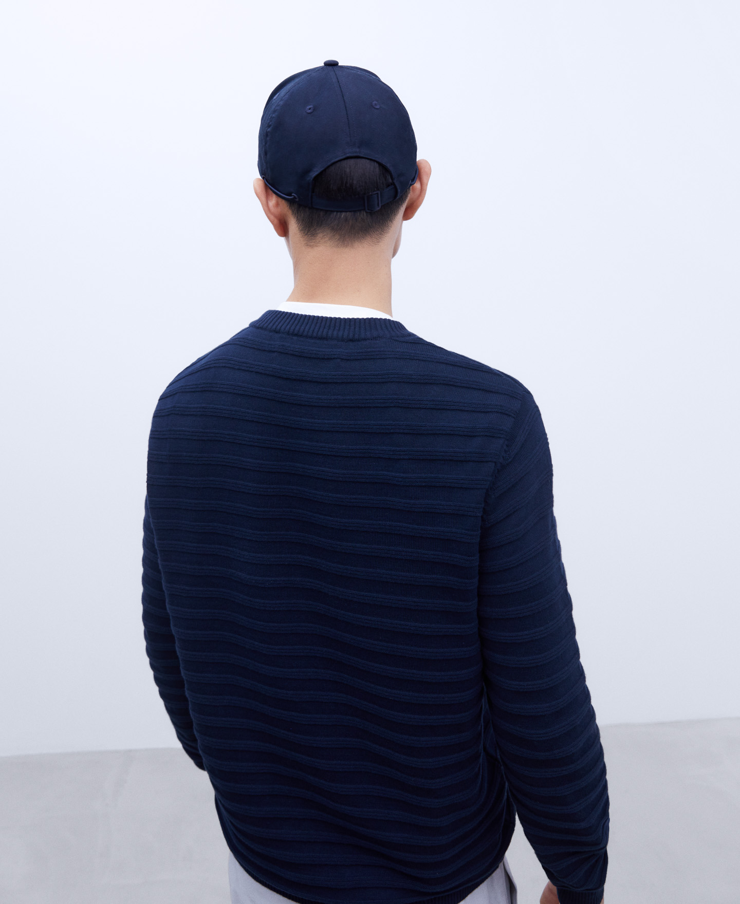Striped structure crew neck sweater image number 2