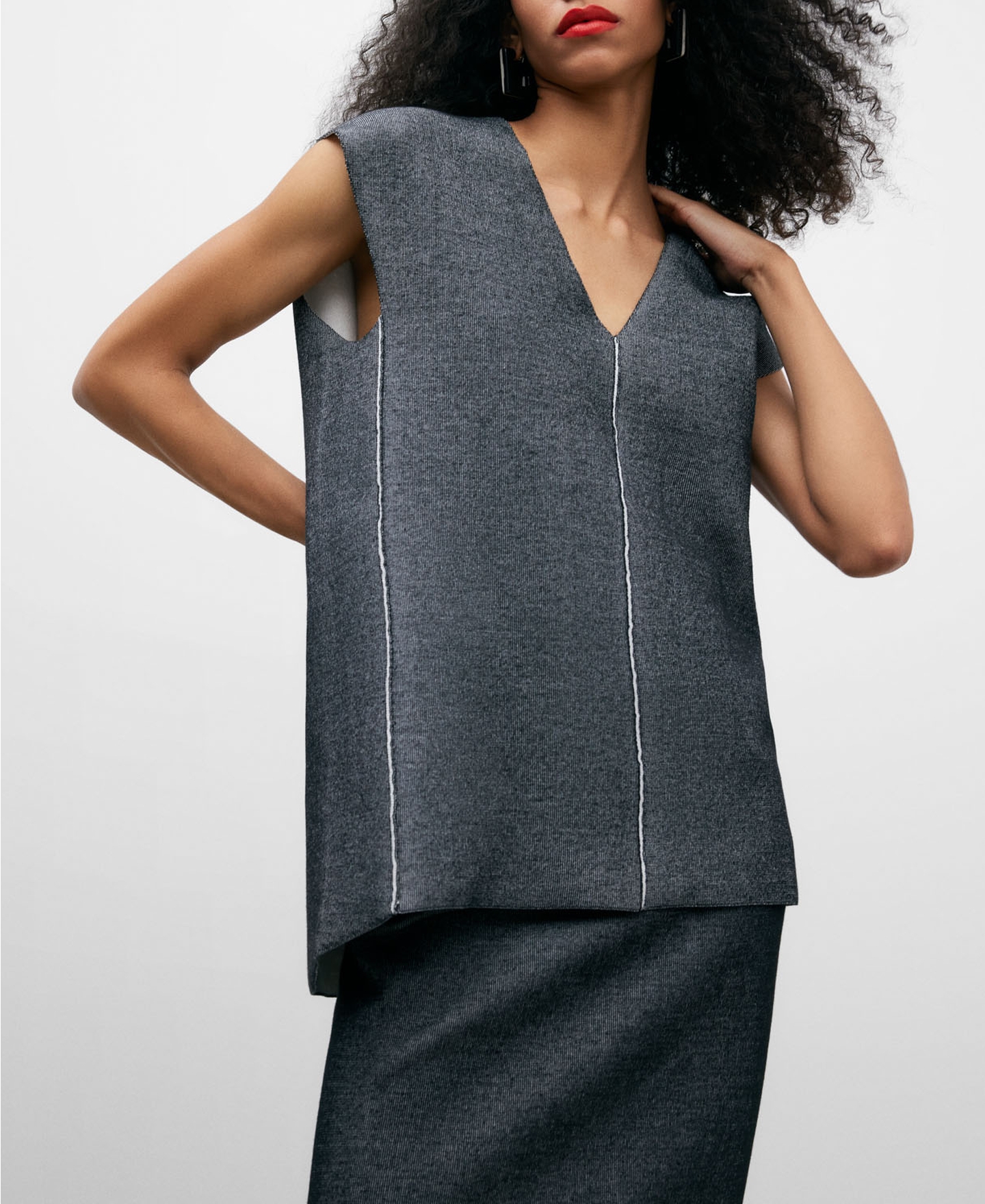 Two-tone knitted waistcoat woman image number 0