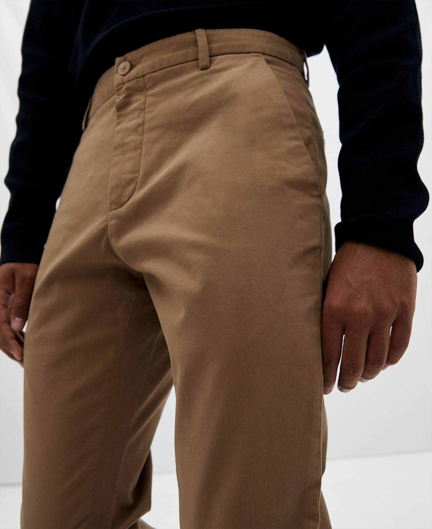 Pantalón chino en algodón image number 3