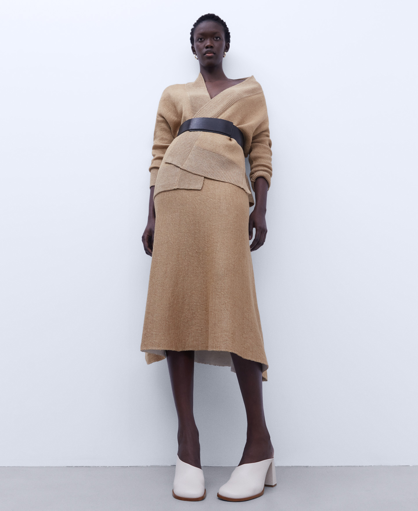 Vachetta leather sash image number 3