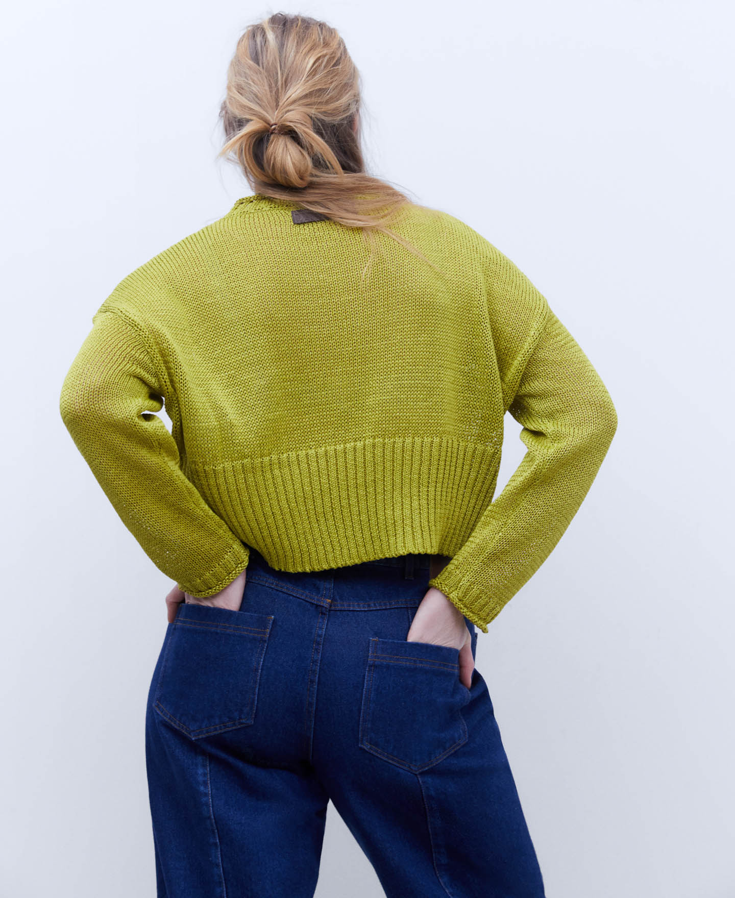 Knitted crop sweater image number 2