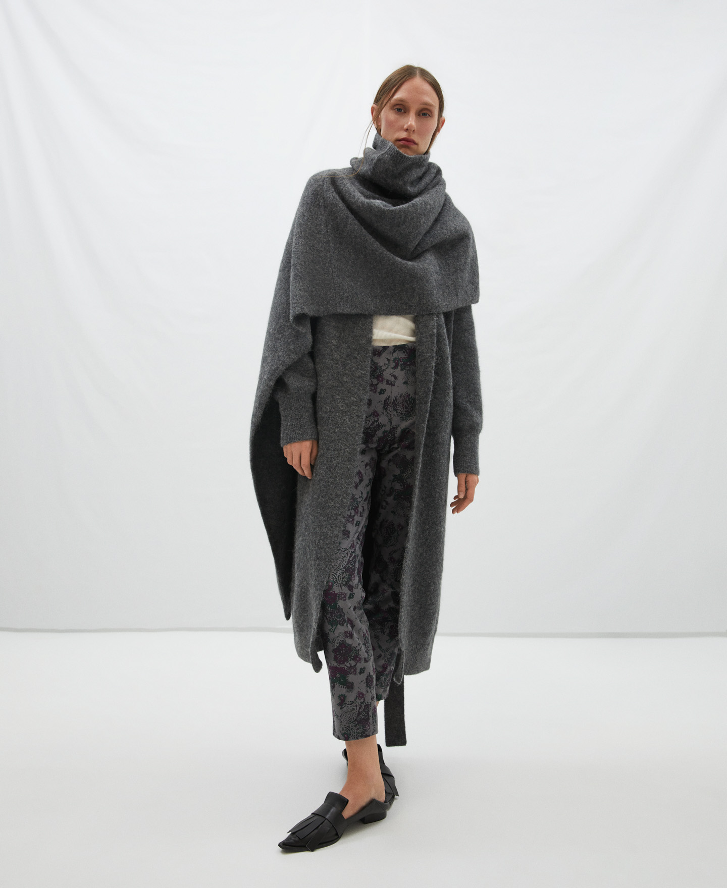 Printed legging in faux suede image number 1