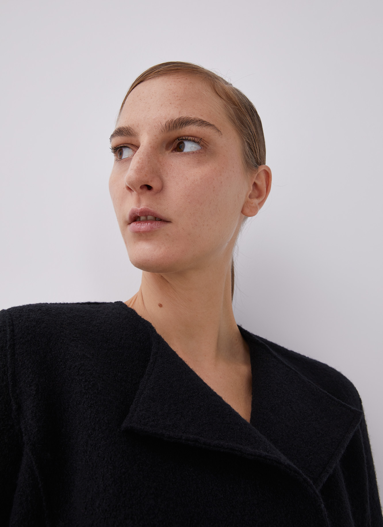 Merino wool crossed jacket image number 3