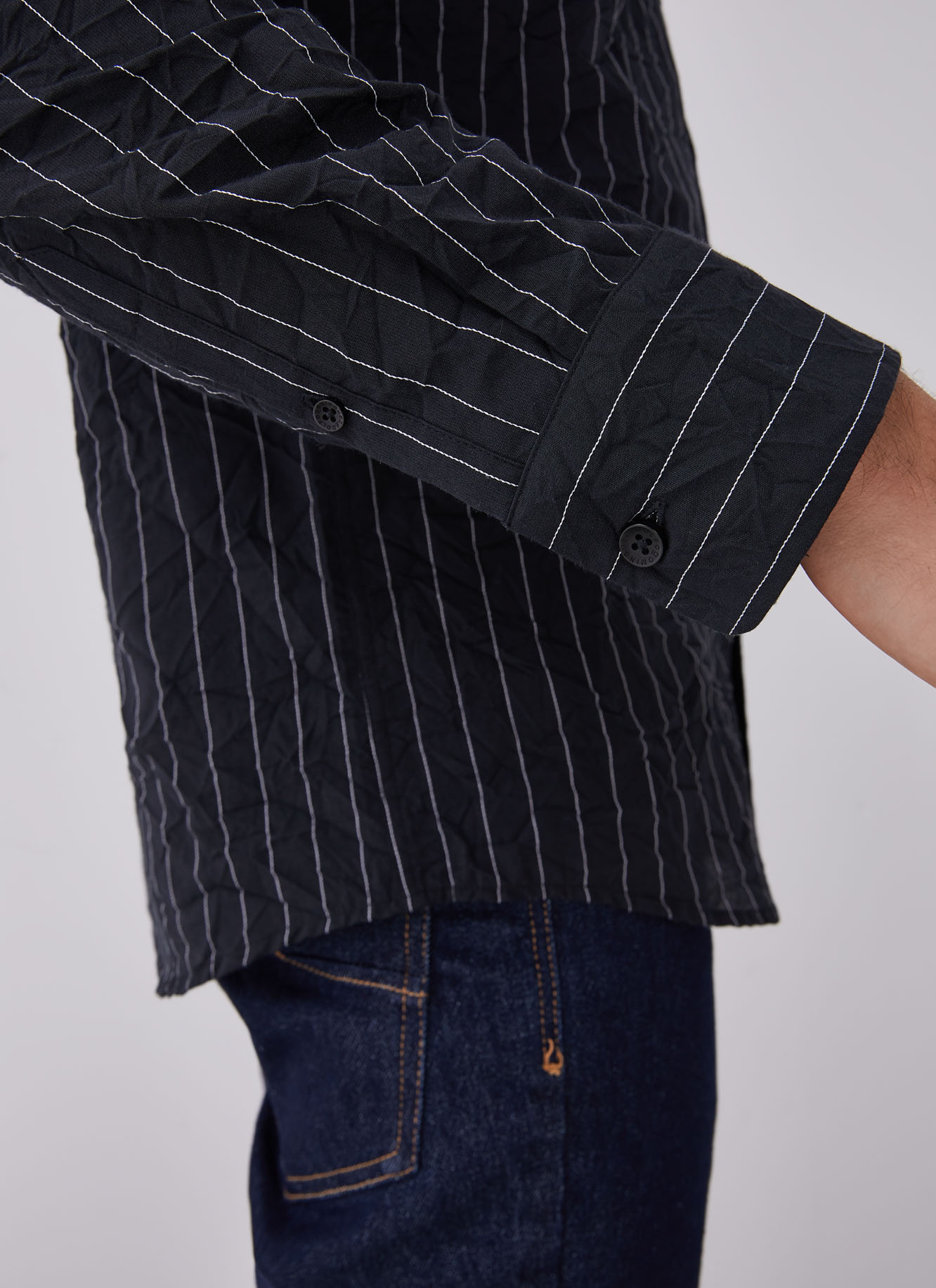 Contrasting striped shirt image number 2