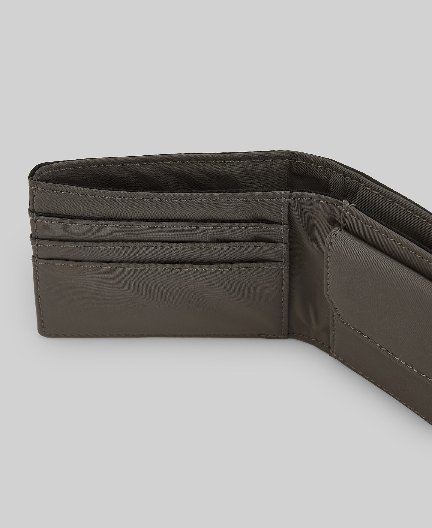 Black nylon wallet man image number 1