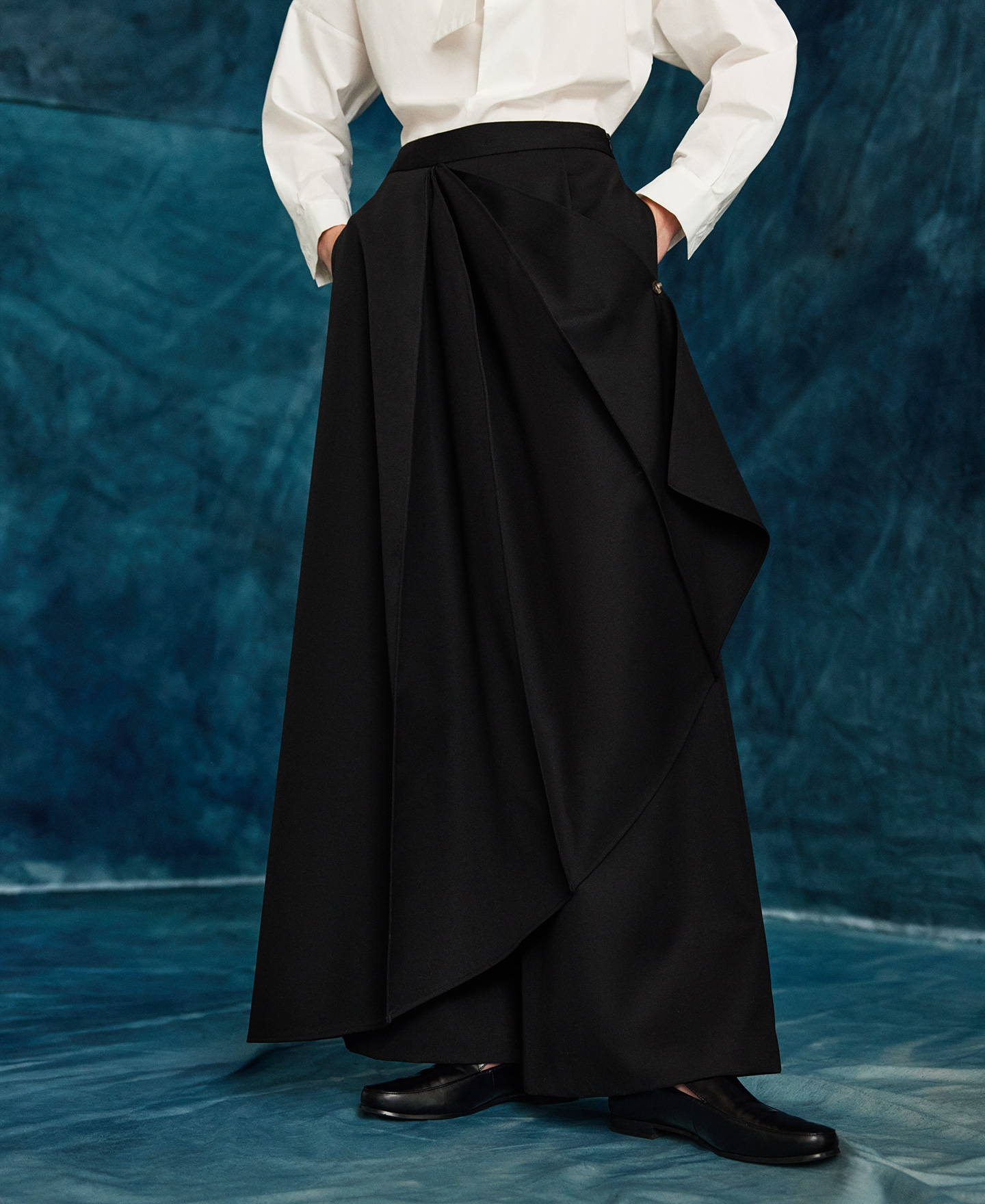 Pantalón pieza delantera mujer image number 0