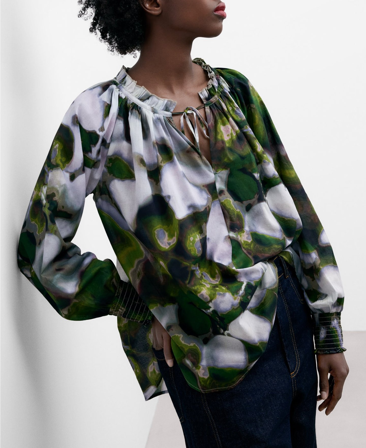 Blusa amplia estampada en algodón image number 0