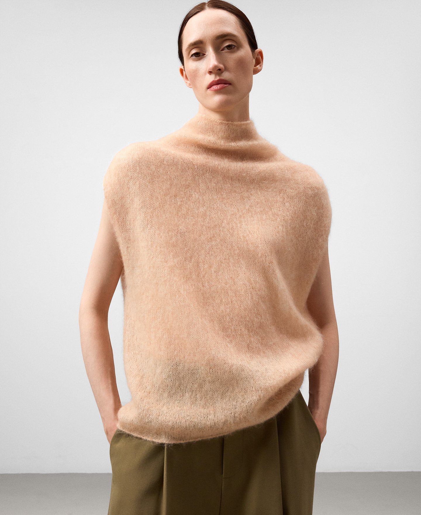 Armhole sleeve knit sweater woman image number 0