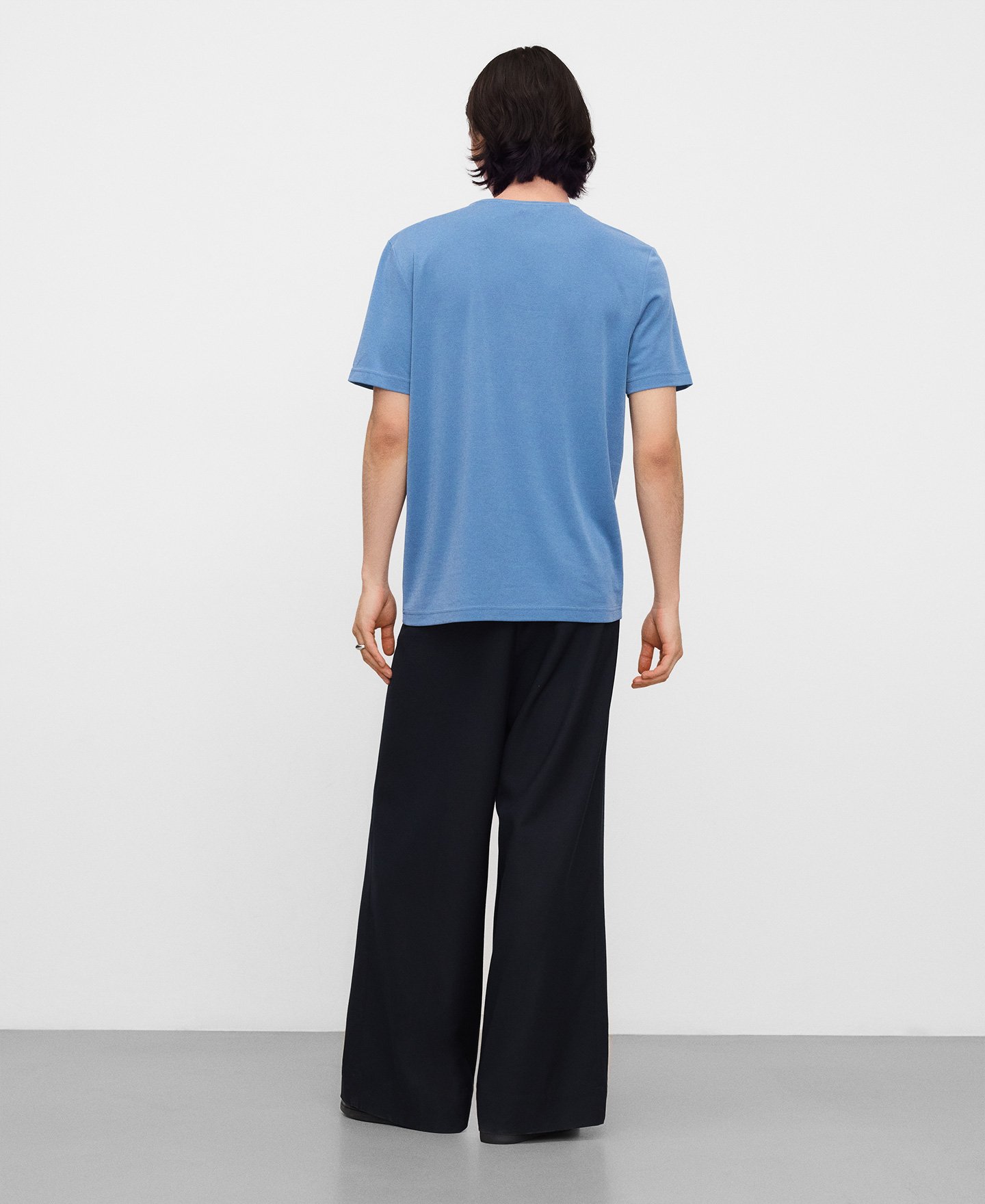 T-shirt com gola redonda modal image number 2