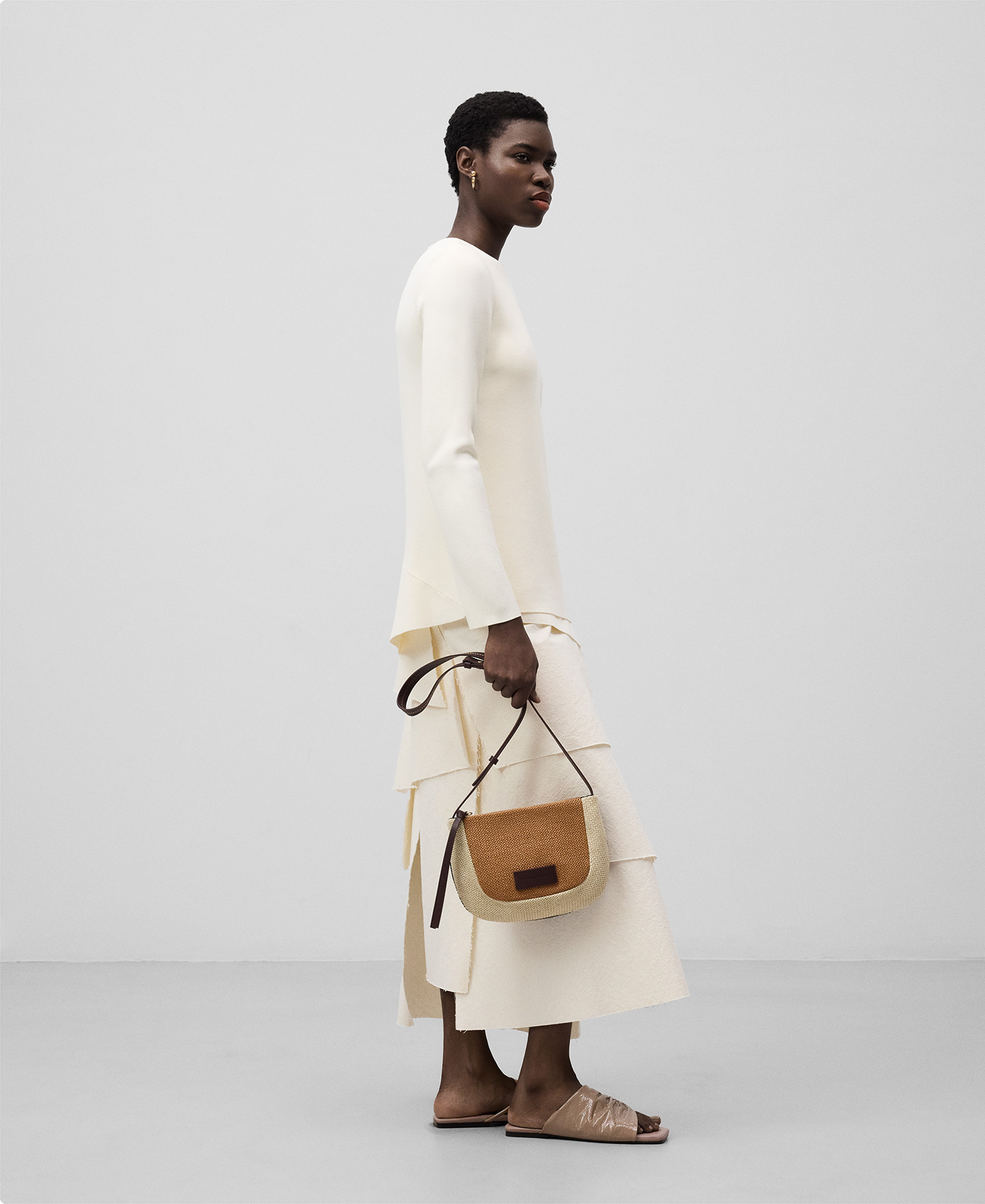 Dorna raffia-textured shoulder bag woman image number 4