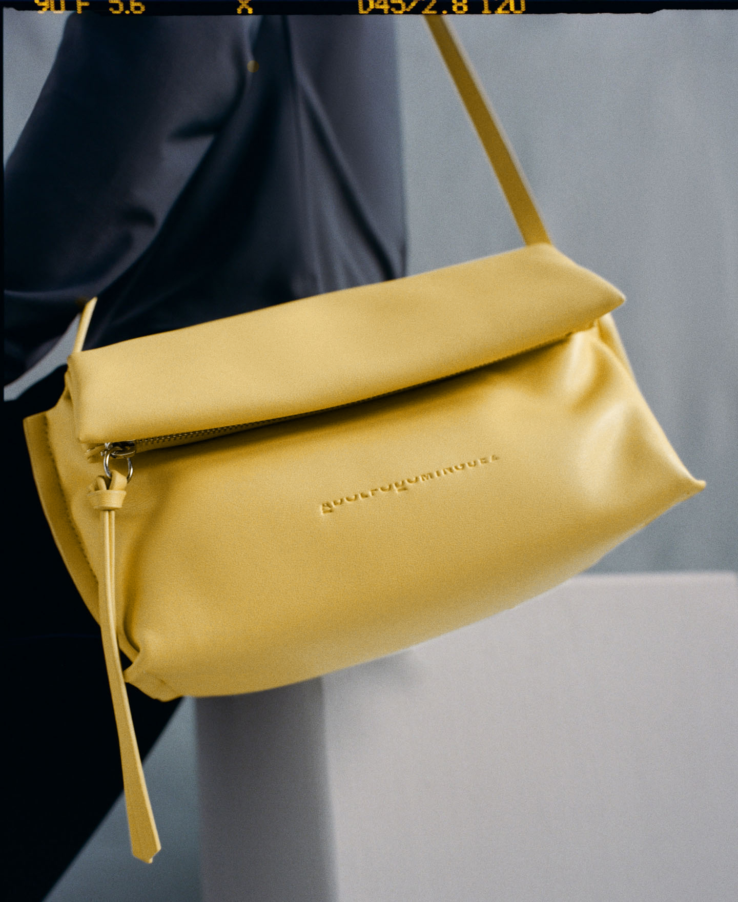 Recycled polyurethane small shoulder bag image number 5