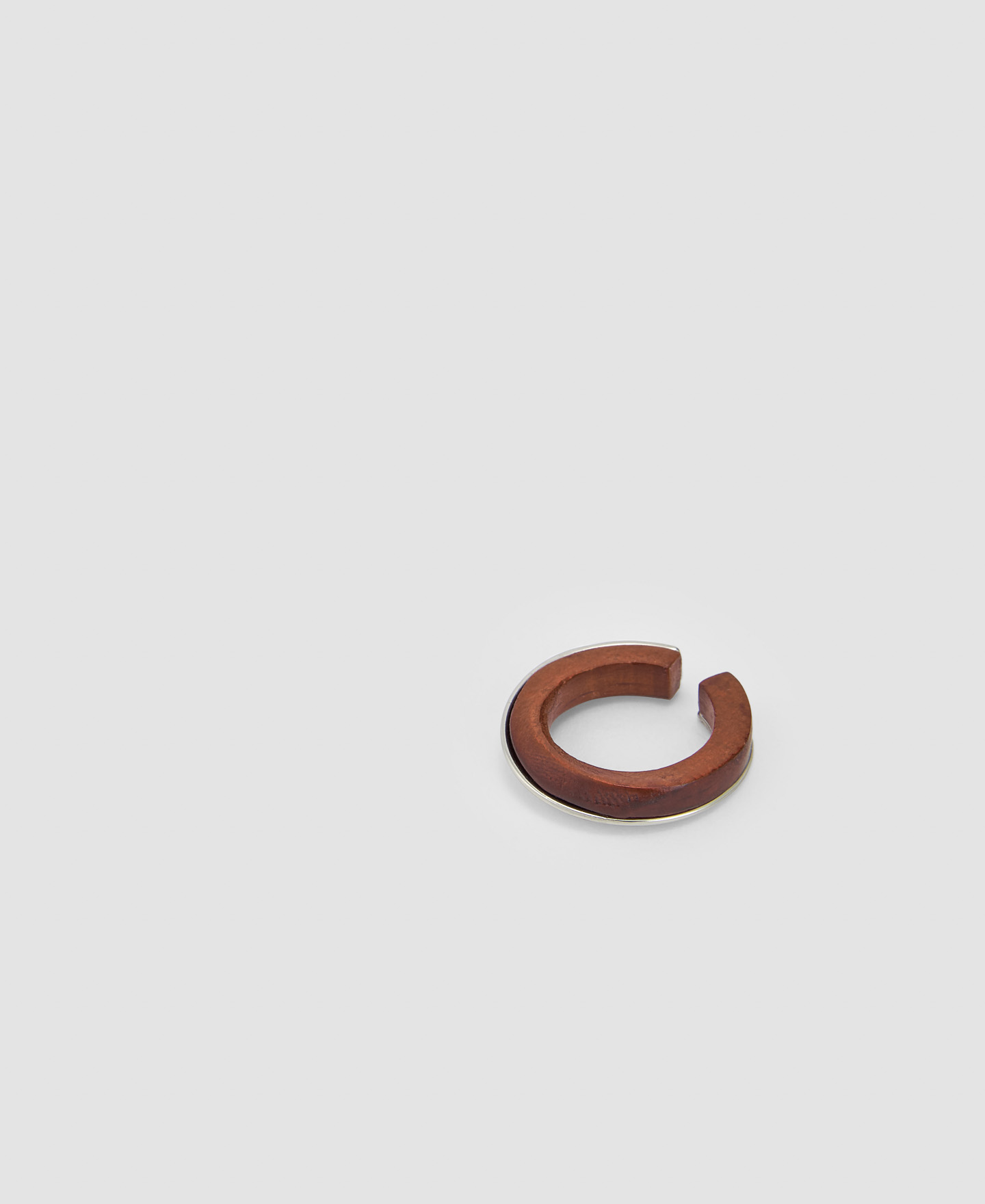 Metal and wood twist motif ring image number 2