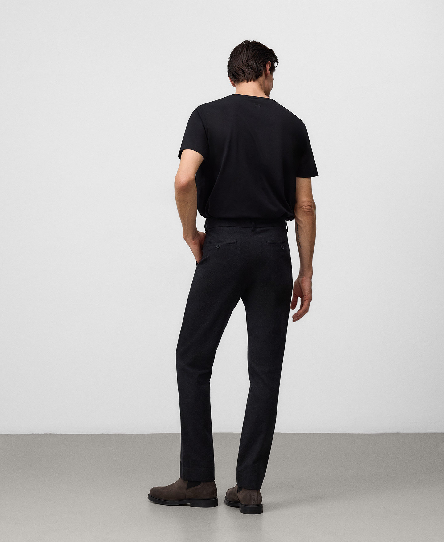 Pantalón chino regular fit hombre image number 2