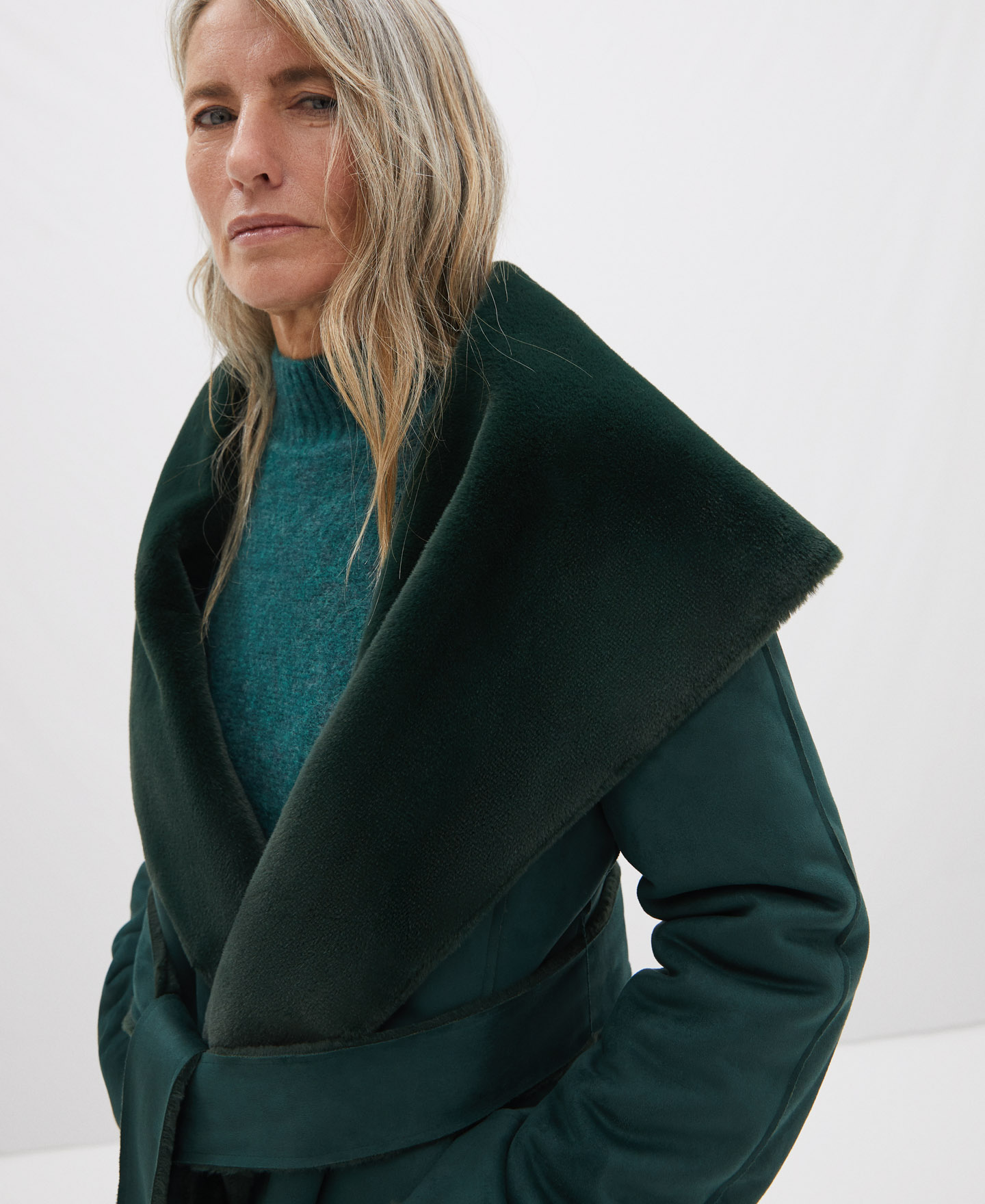 Shawl collar coat with bow closure image number 3